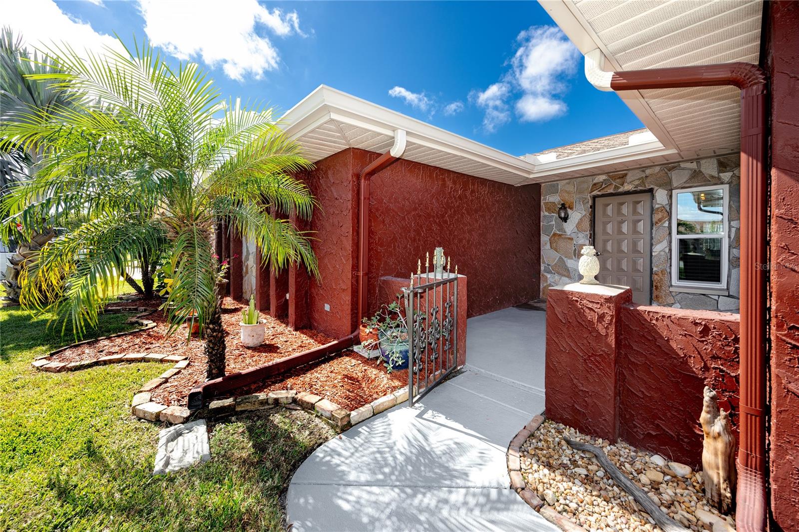 Courtyard -9817 San Sierra Way, Port Richey, FL 34668