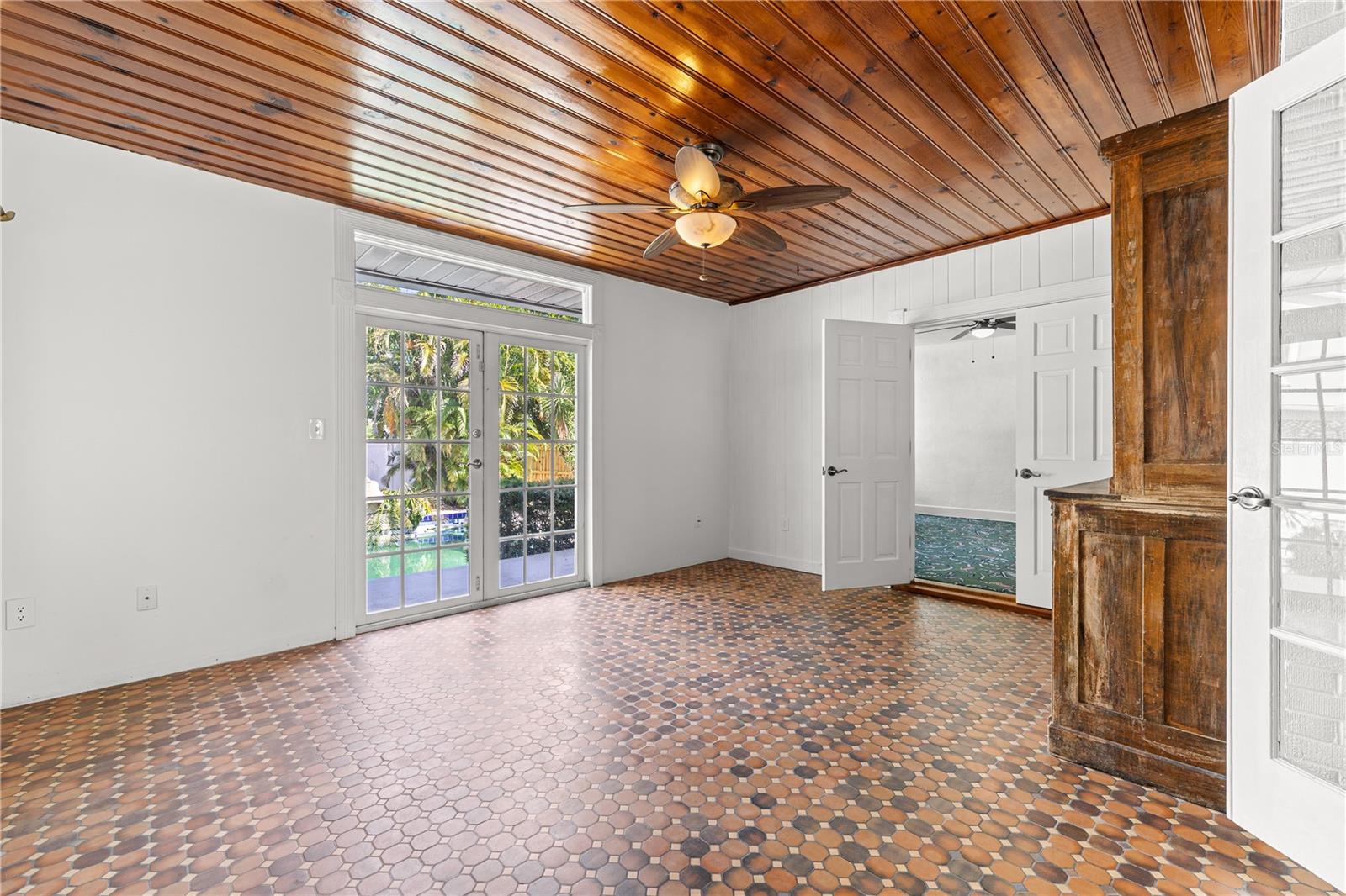 Stunning knotty pine tongue and groove ceilings