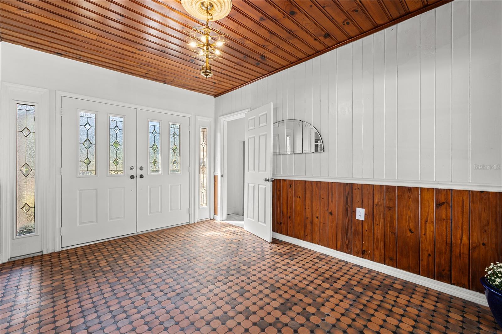 Gorgeous details throughout