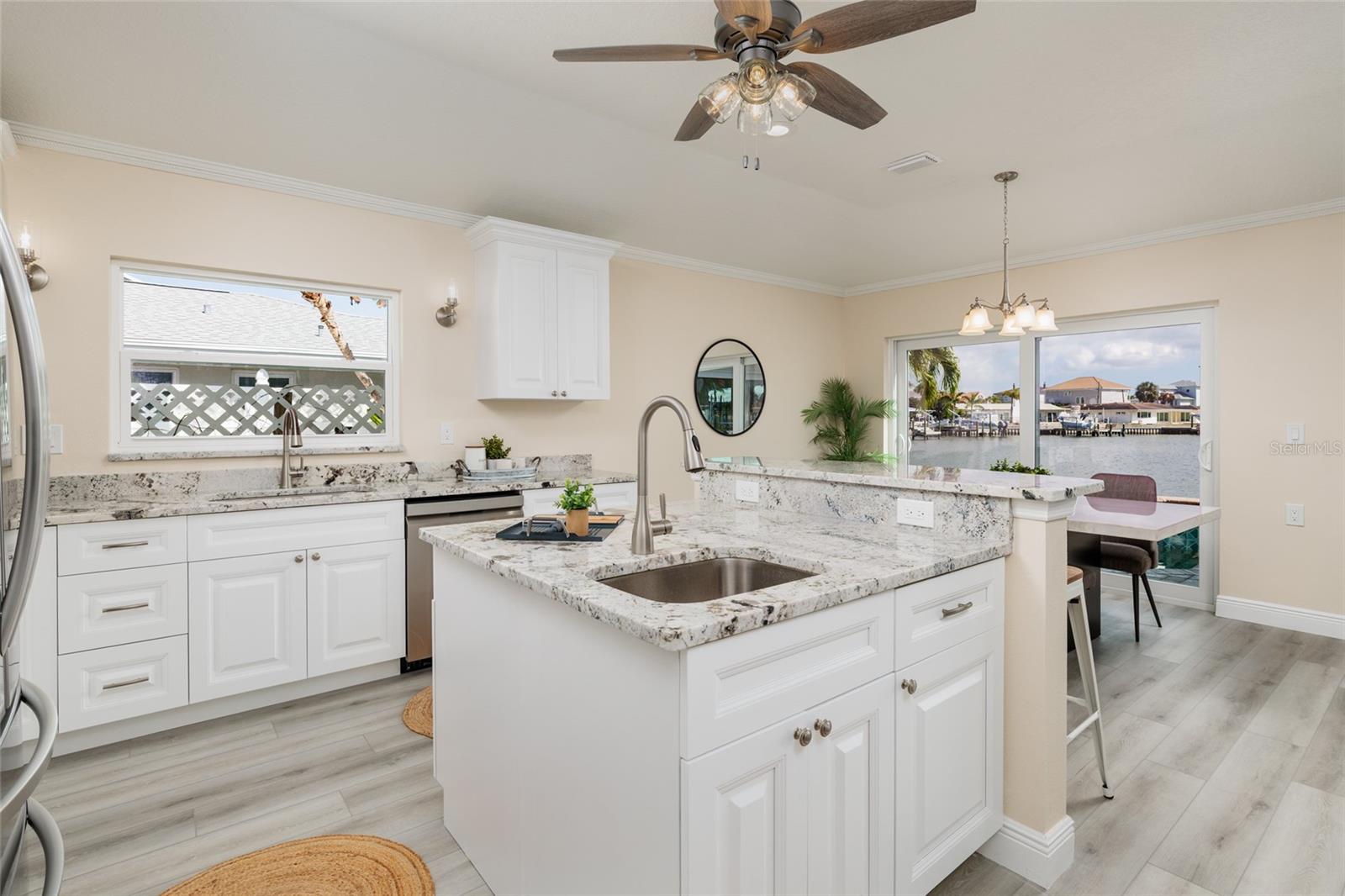 NEW KITCHEN AND GRANITE