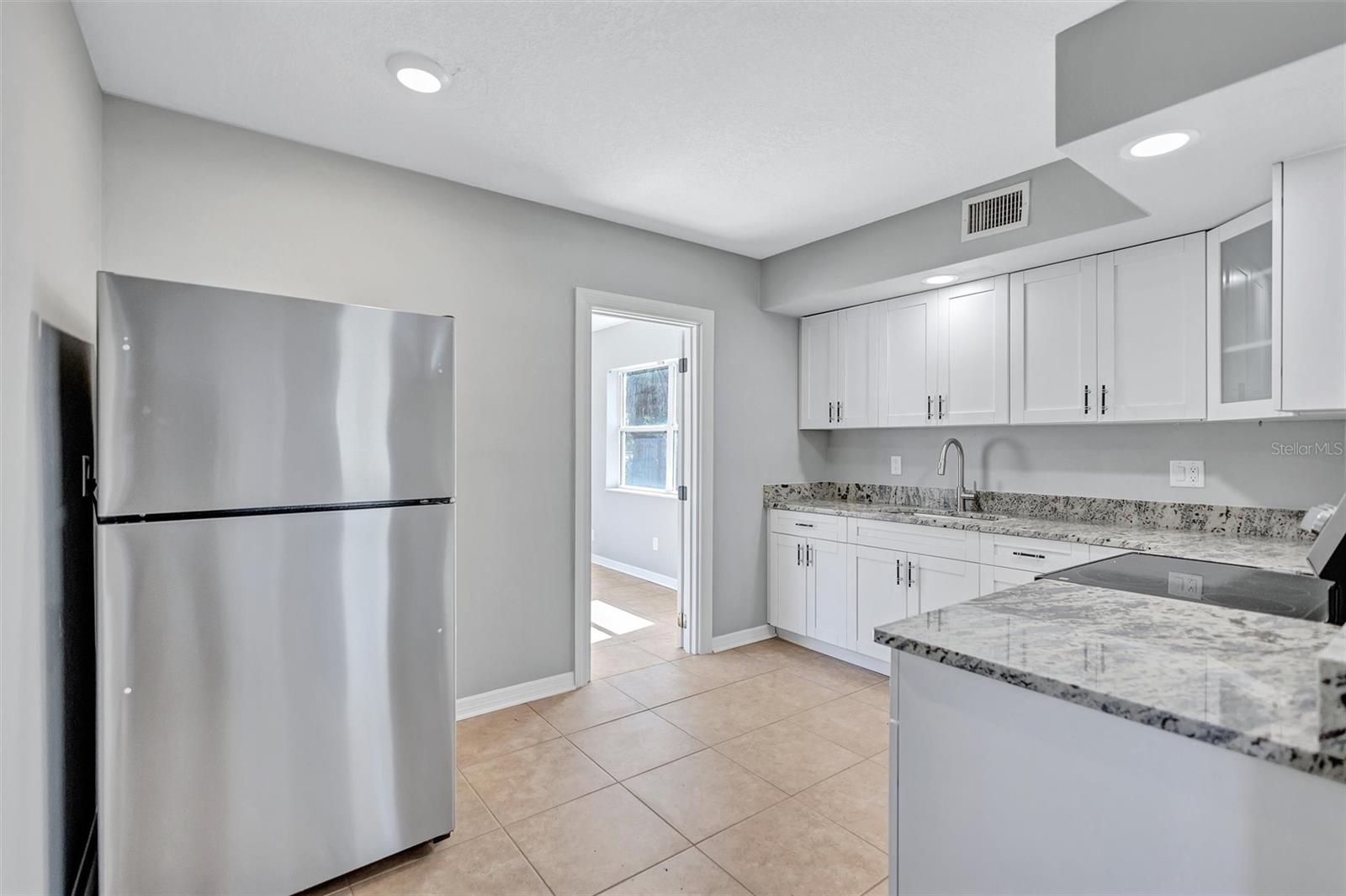 Fully updated kitchen