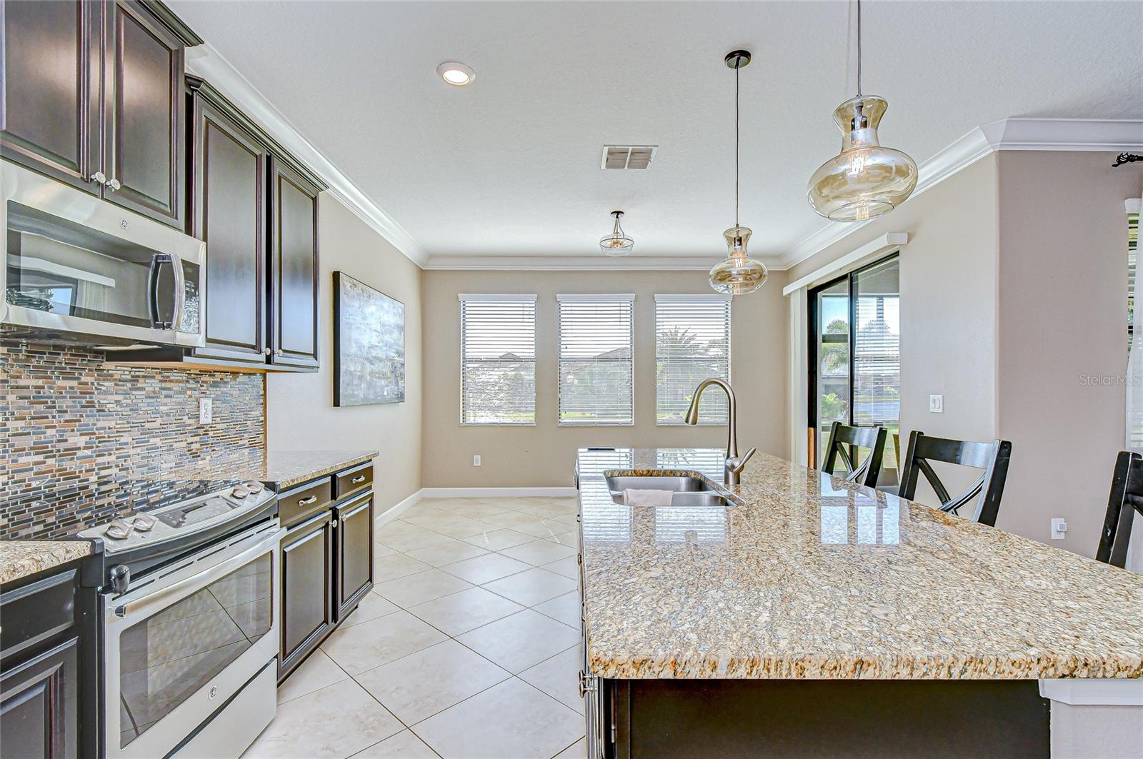 Chef’s Kitchen – Stainless Steel GE® Appliances