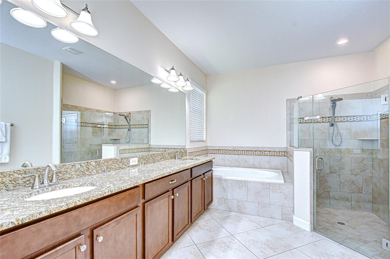 En-Suite Bath – Garden Tub & Dual Sinks