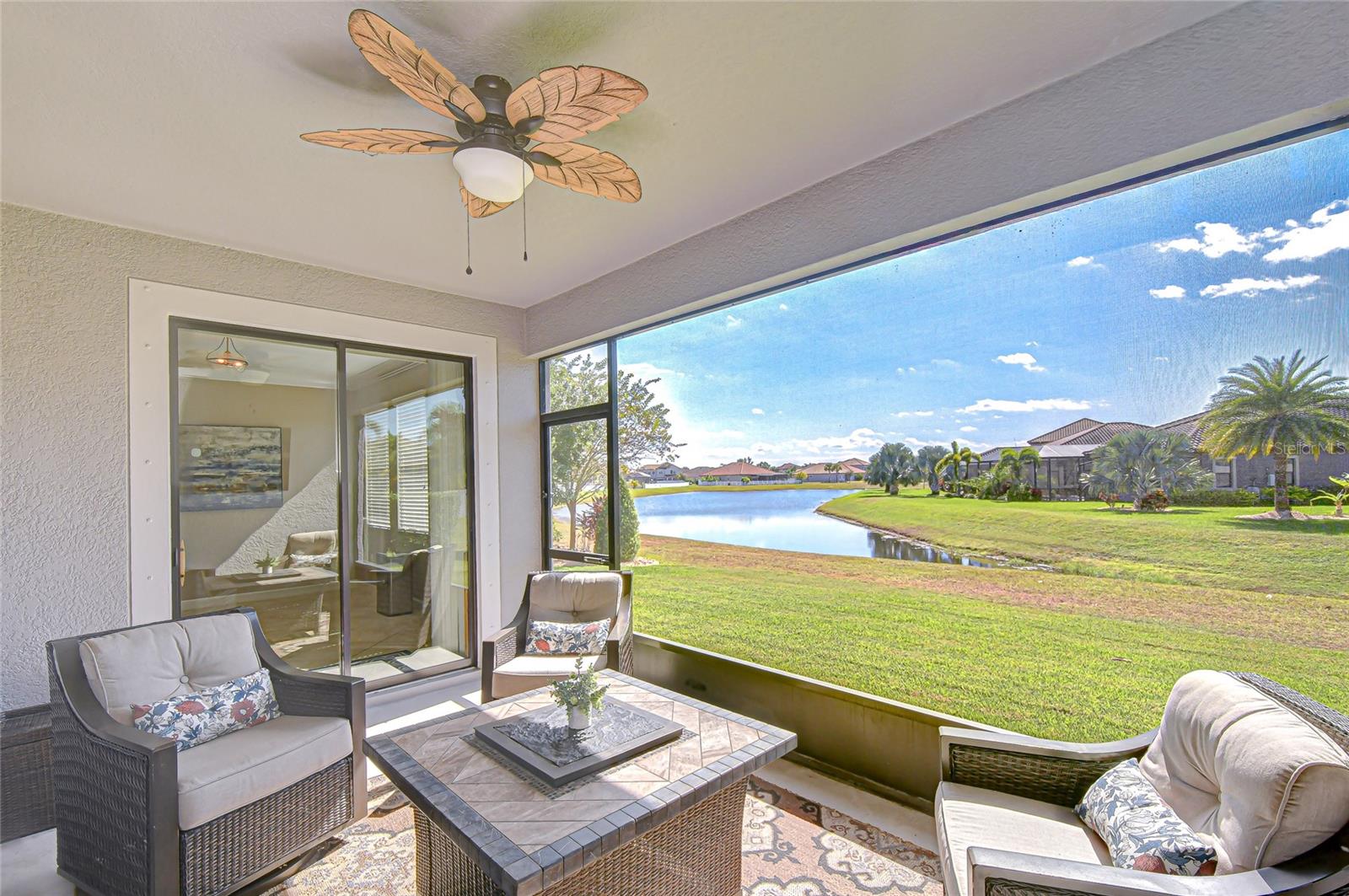 Pond Views – Tranquil & Picturesque!