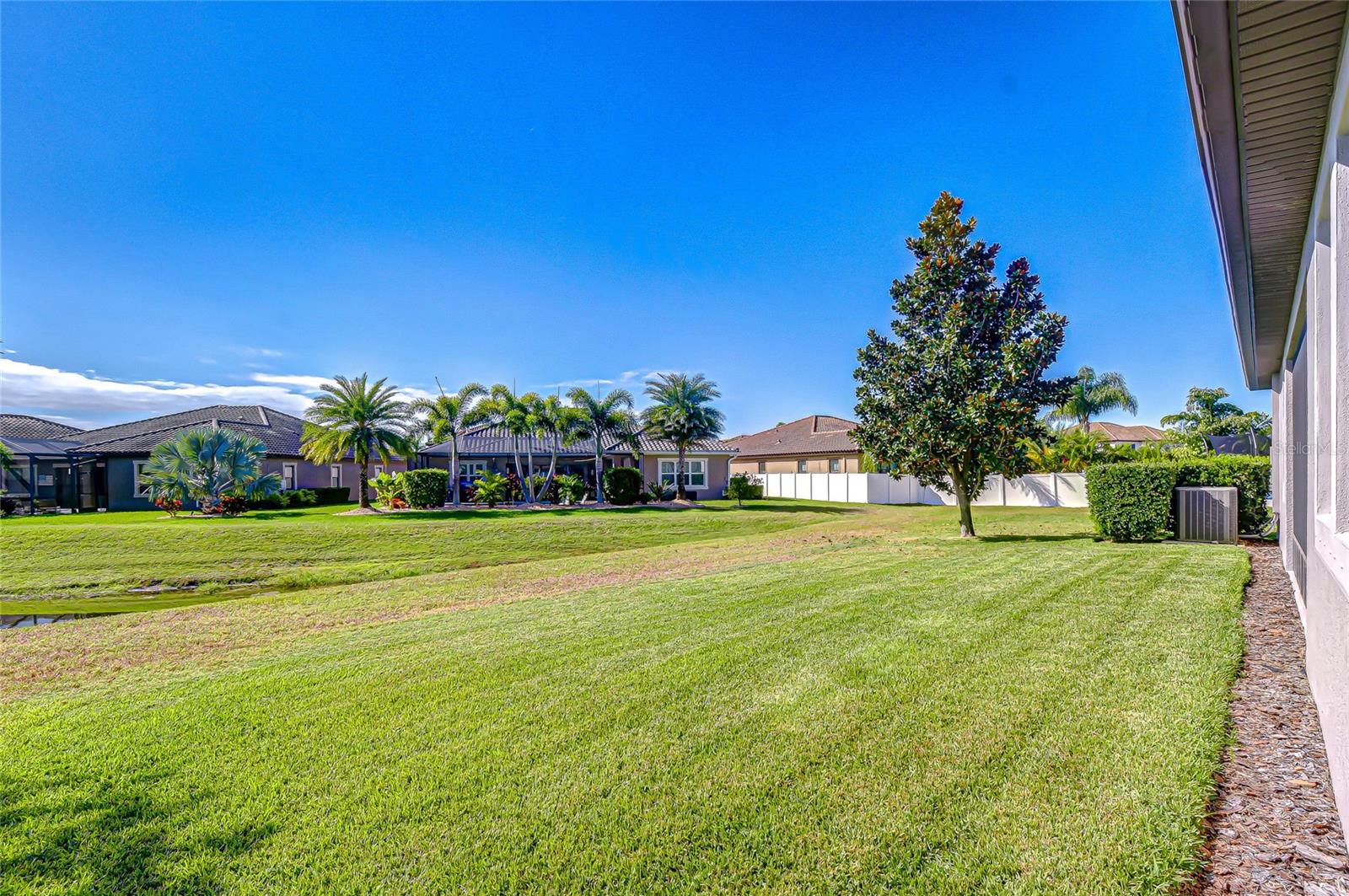 Perfect for Entertaining & Relaxing