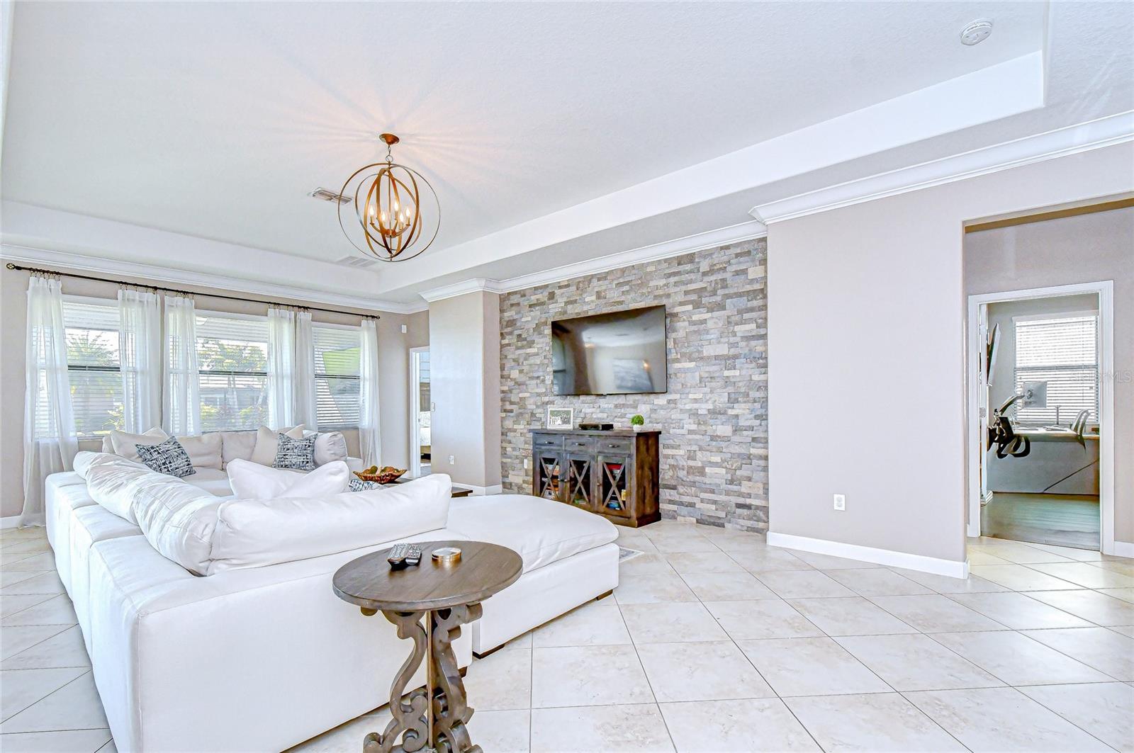 Great Room – Stacked Stone Accent Wall