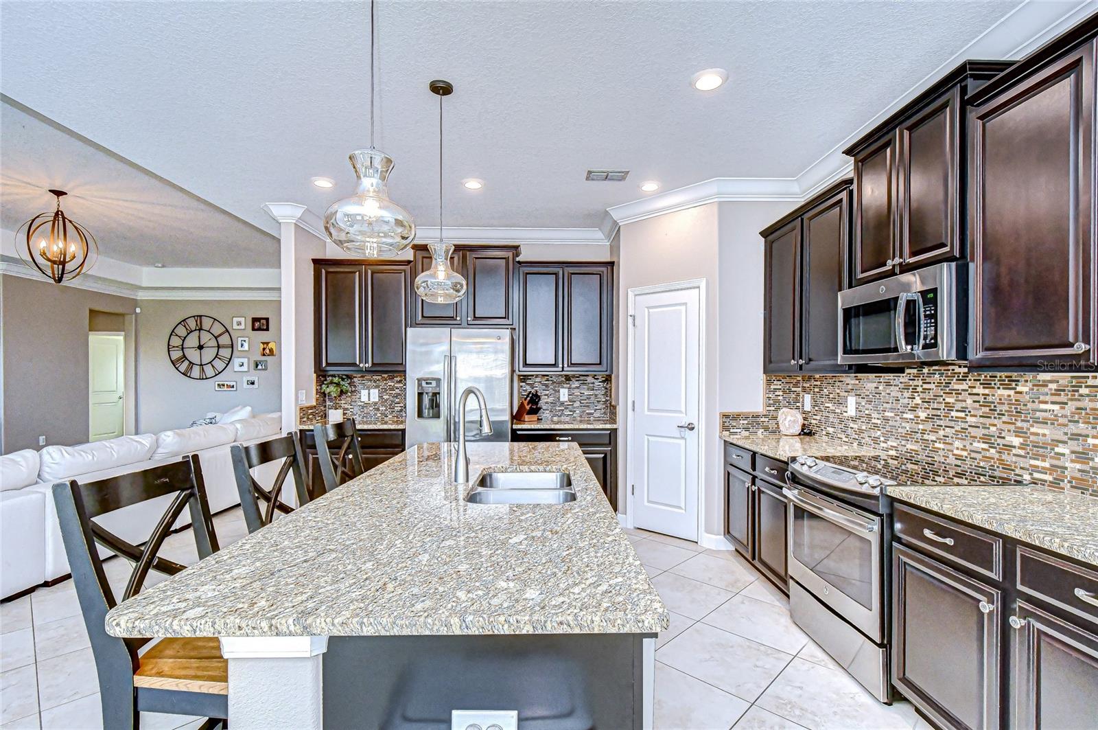 Chef’s Dream Kitchen with Stainless Steel Appliance