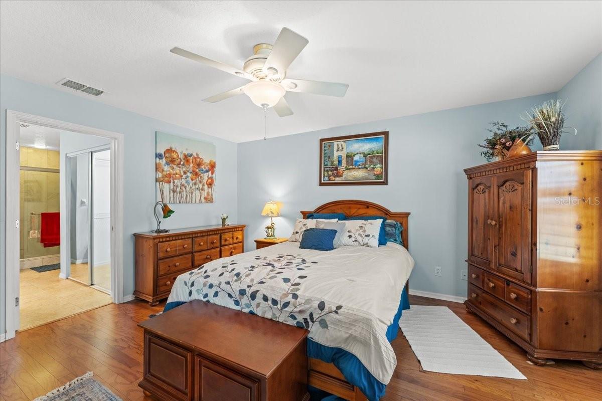 A view toward the en suite bath