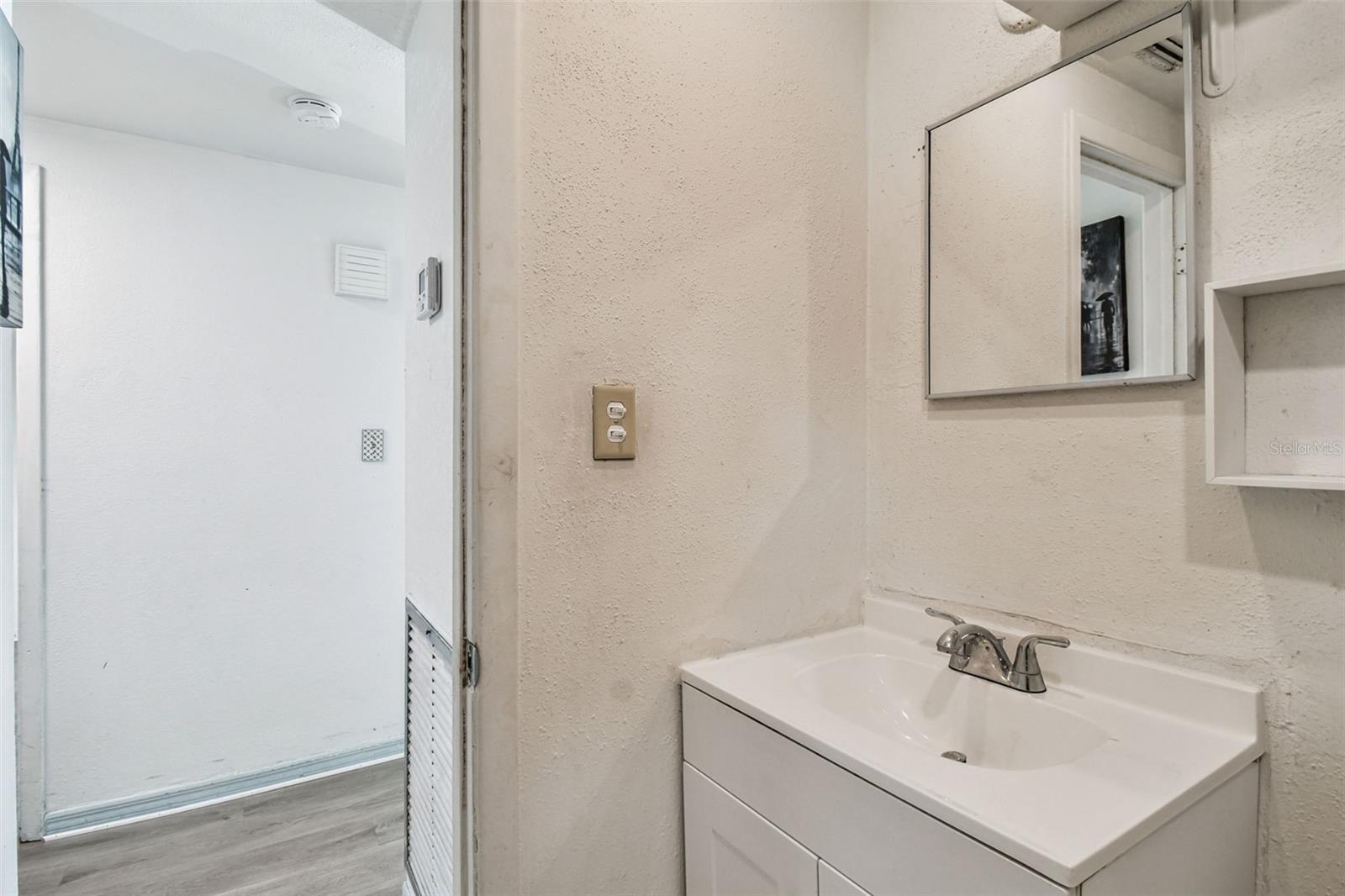 Guest bathroom (main home)