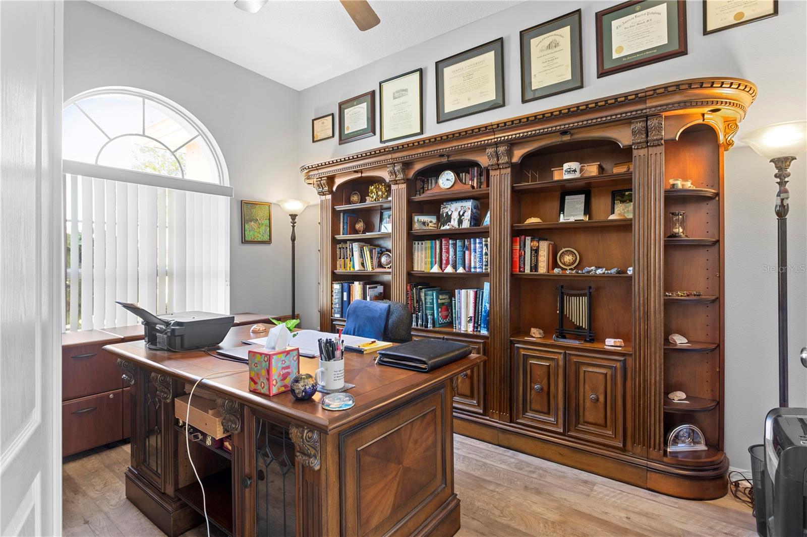 Work-from-home with inspiration at every glance.