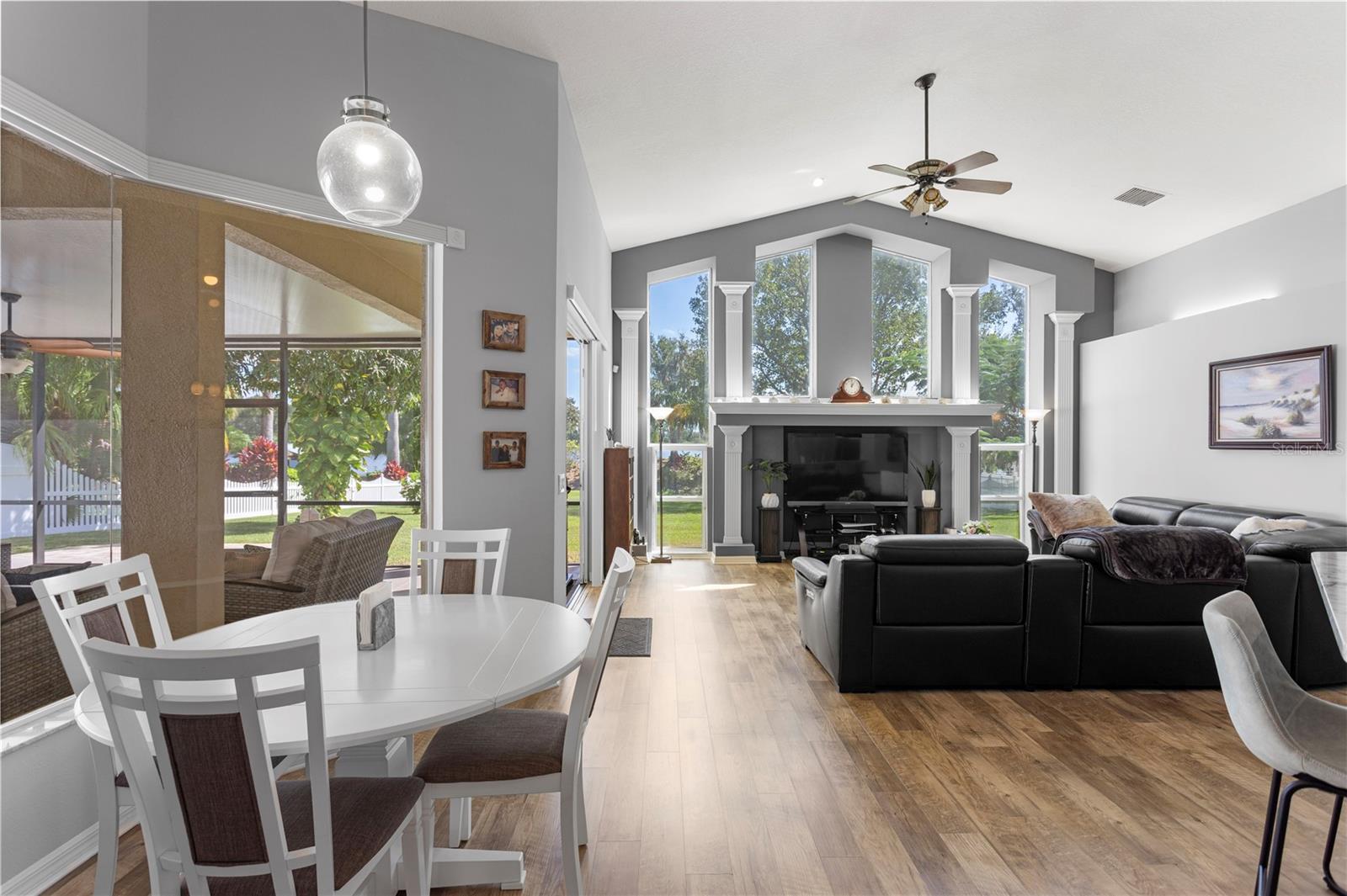 Breakfast with a view of the lake? Yes, please.