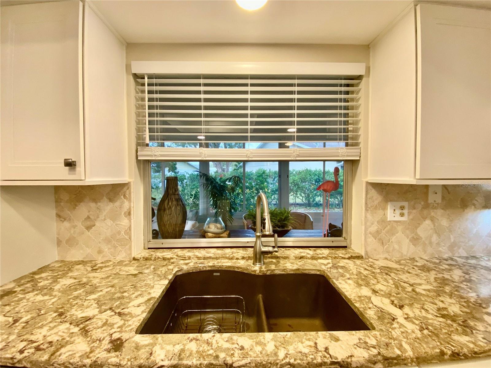 Pass thru window to the Florida Room