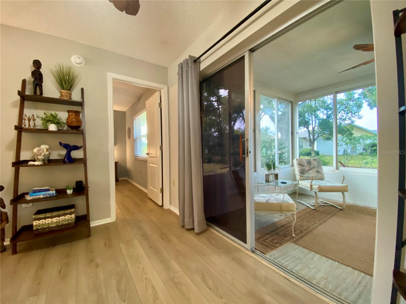 another set of sliders from living room to Florida room