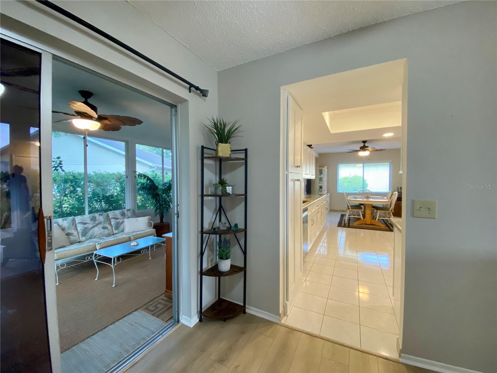 Lets look closer at the Florida room