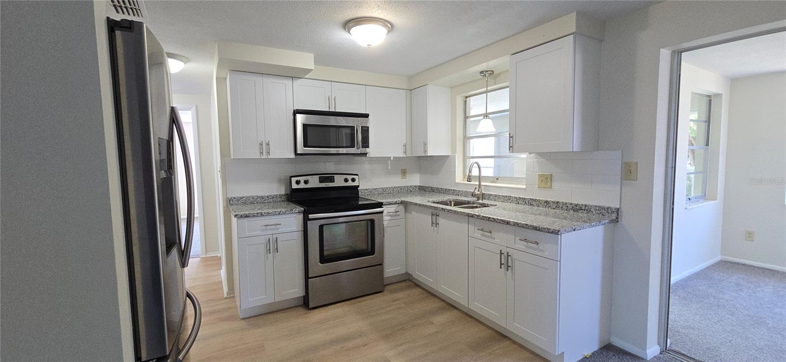 fULLY REMODELED KITCHEN
