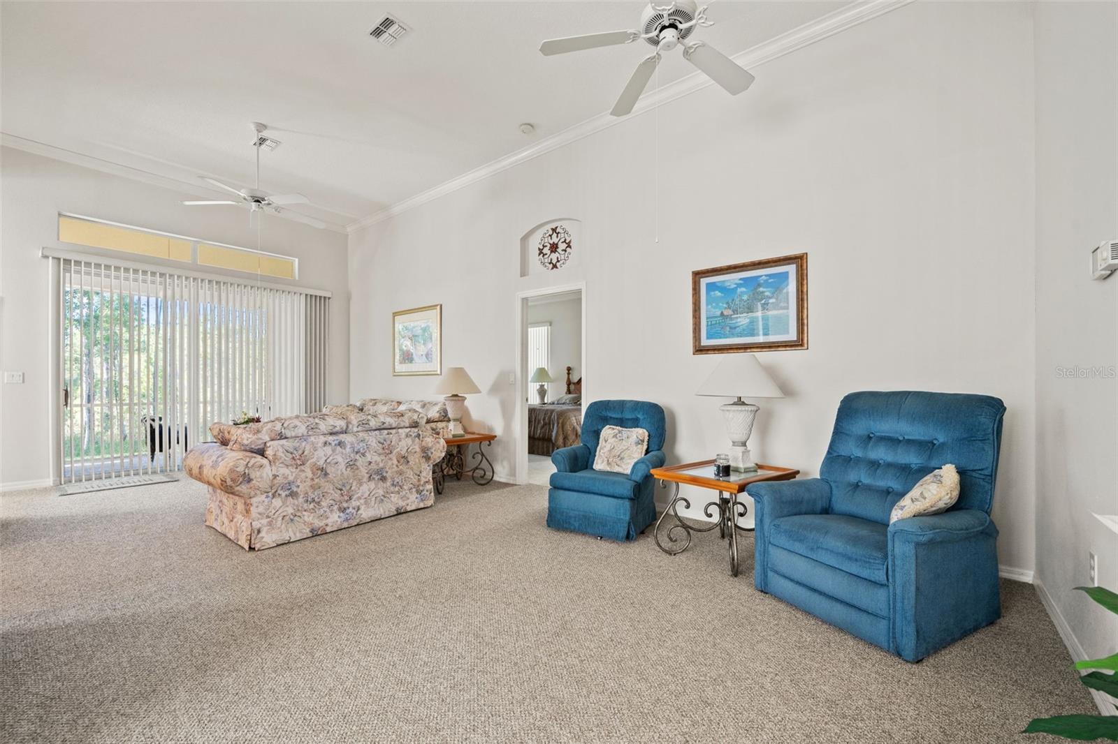 TB8443479