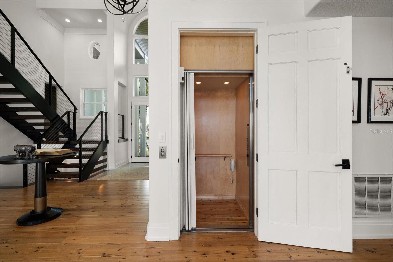 Well maintained elevator