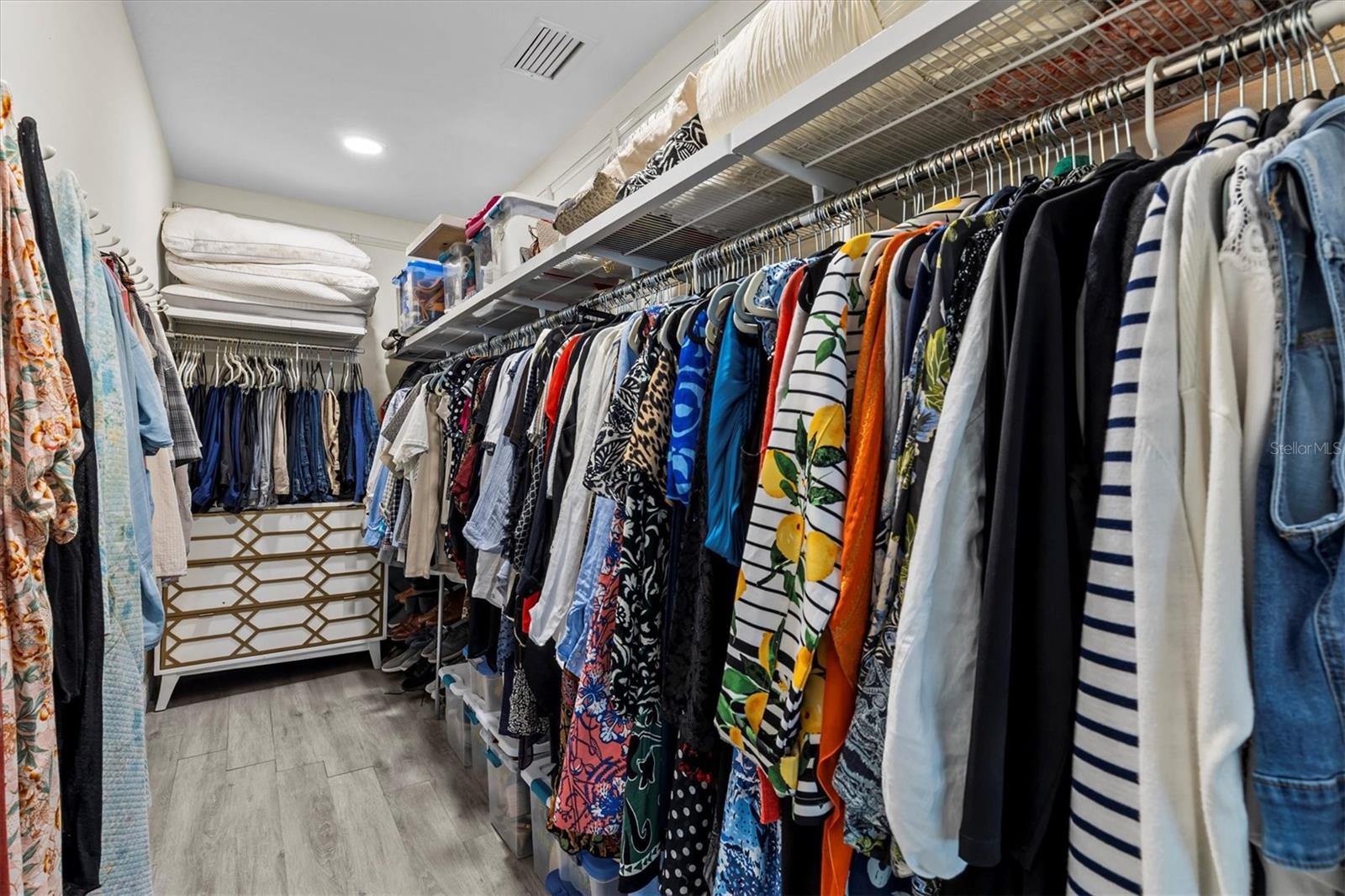 walk in closet