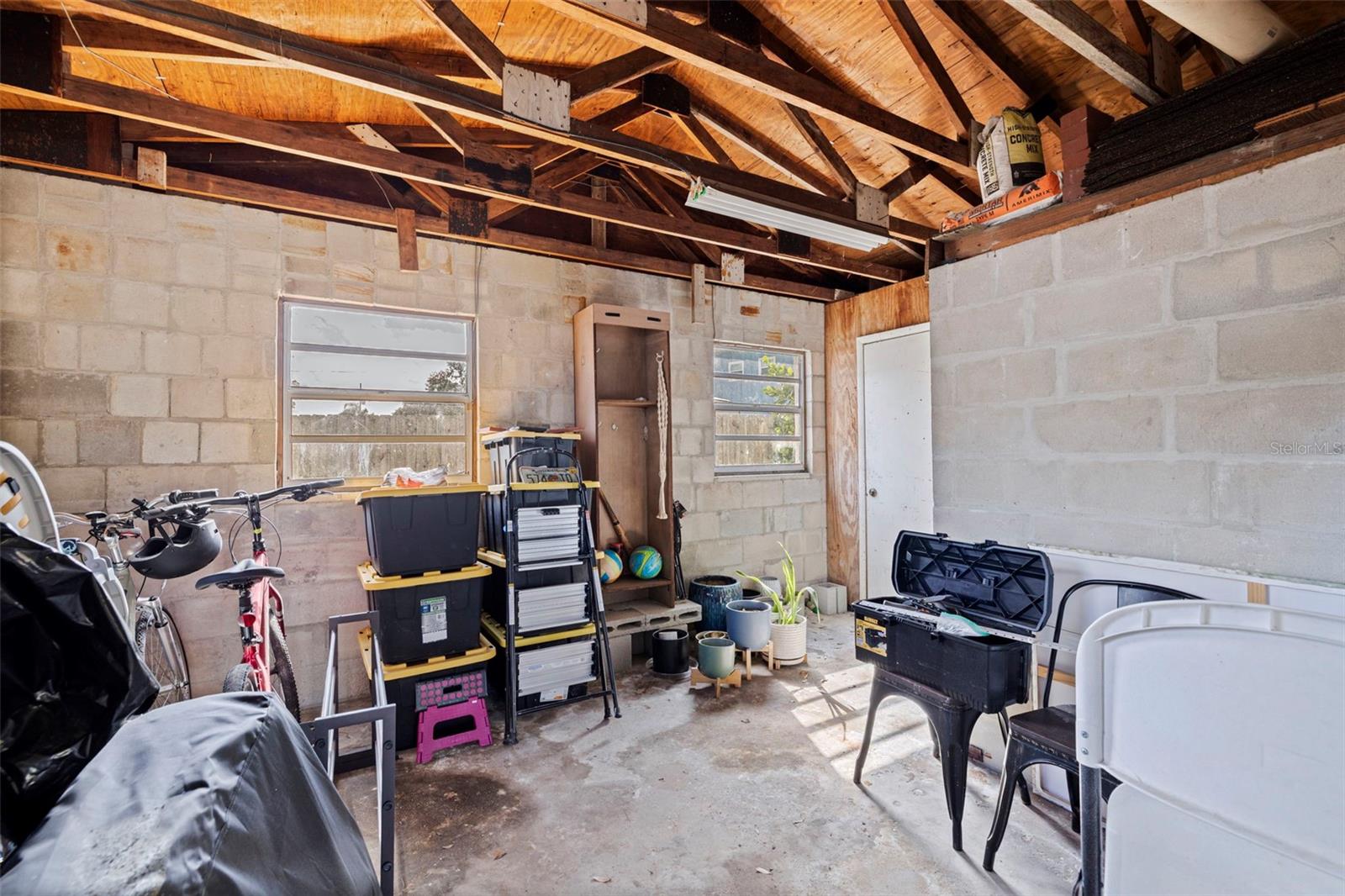 workshop area in rear of garage