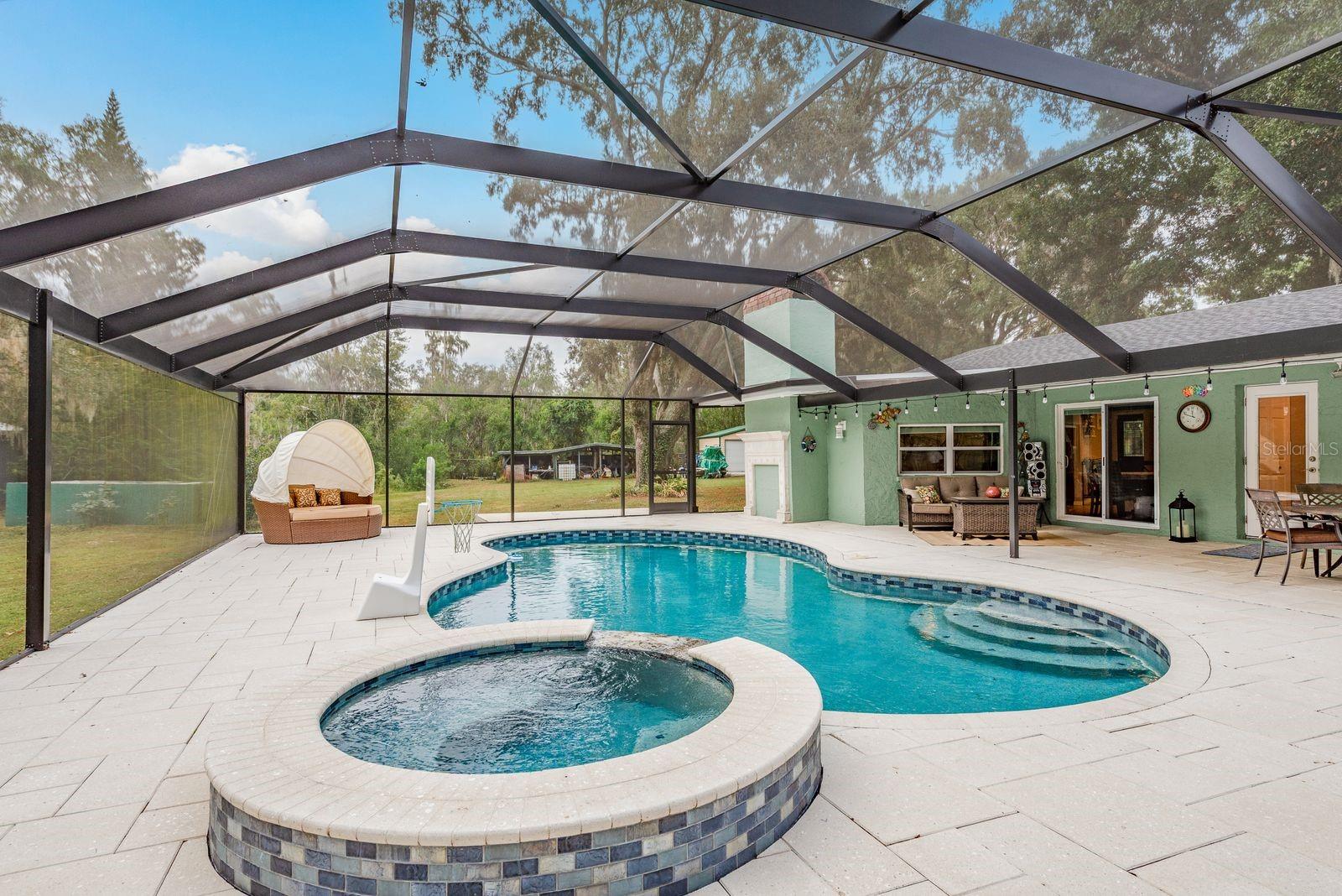 Pool & Patio, Shell locked pavers