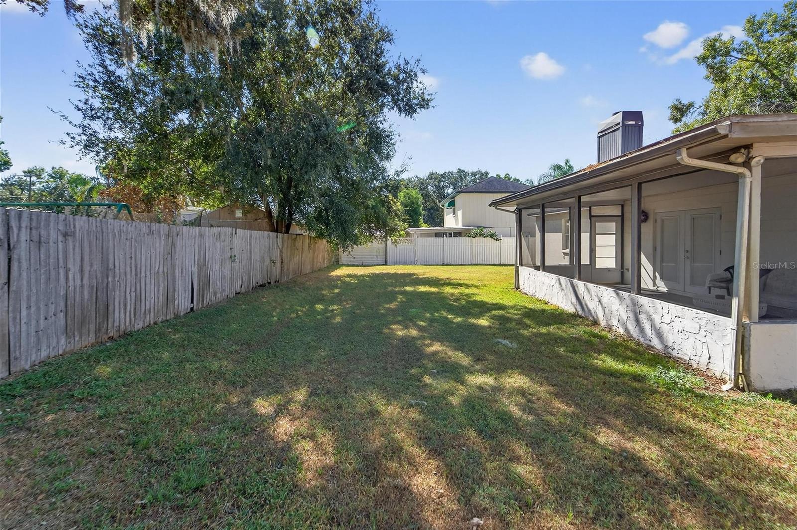 Back yard at 204 Sugar Creek Dr, Plant City