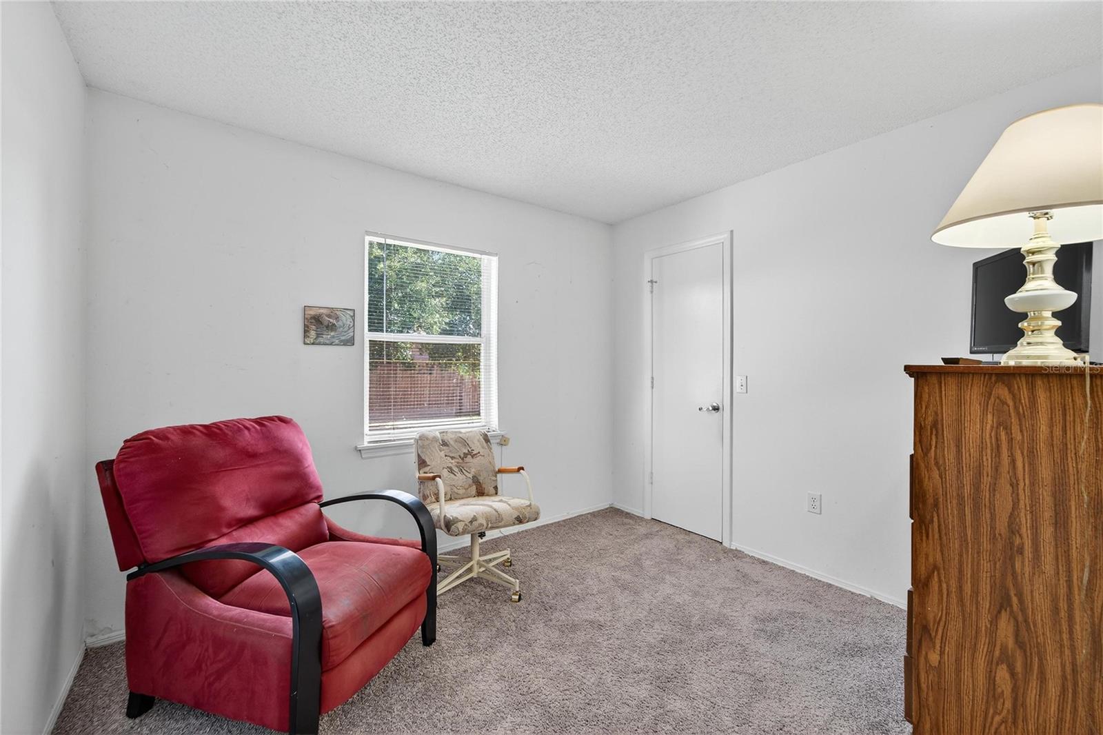 Bedroom 2 at 204 Sugar Creek Dr, Plant City