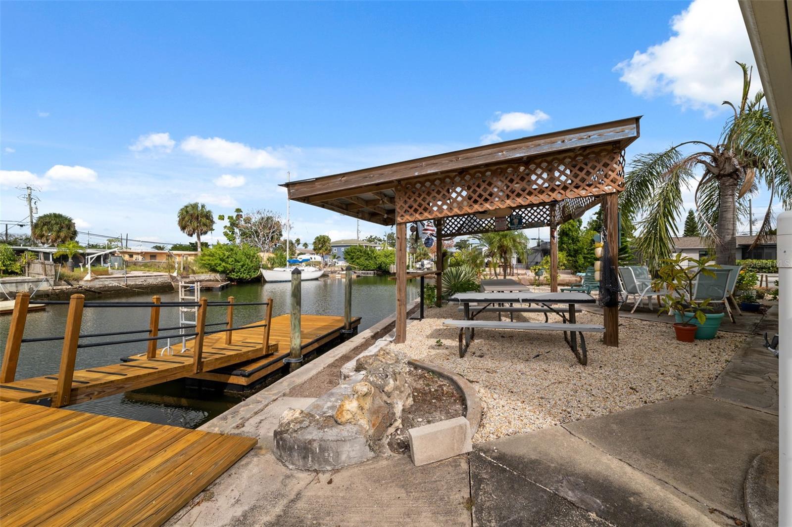 covered outside sitting area
