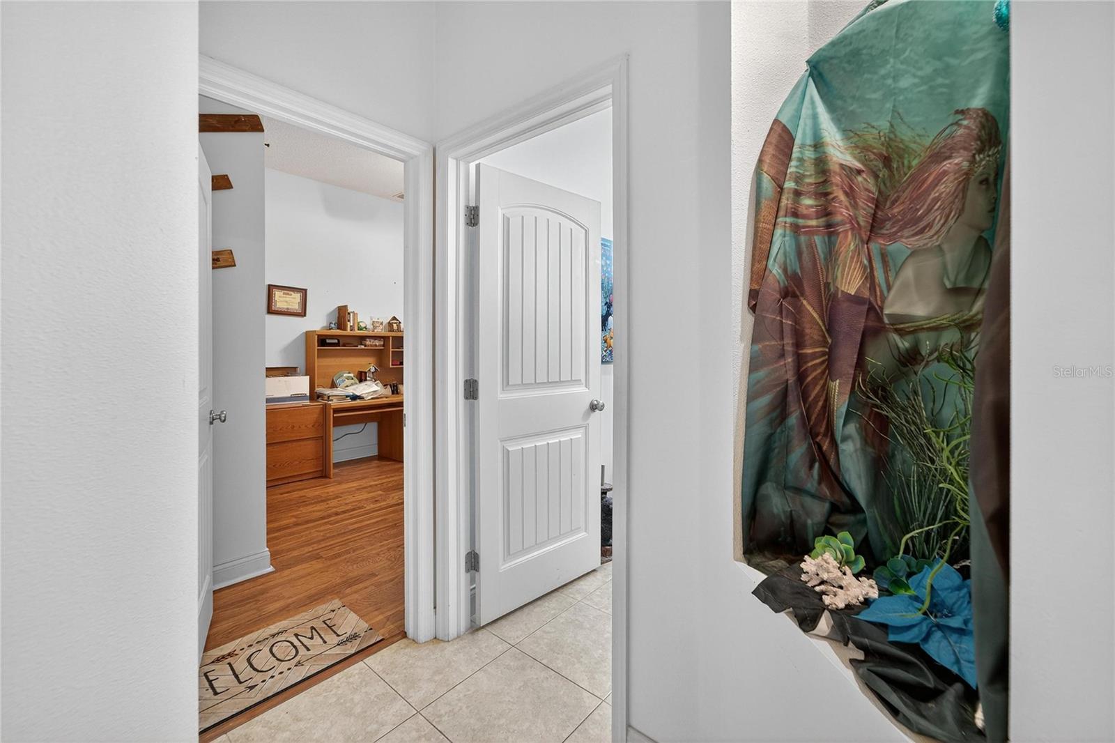 Right Hallway at 332 Holloway Rd, Plant City