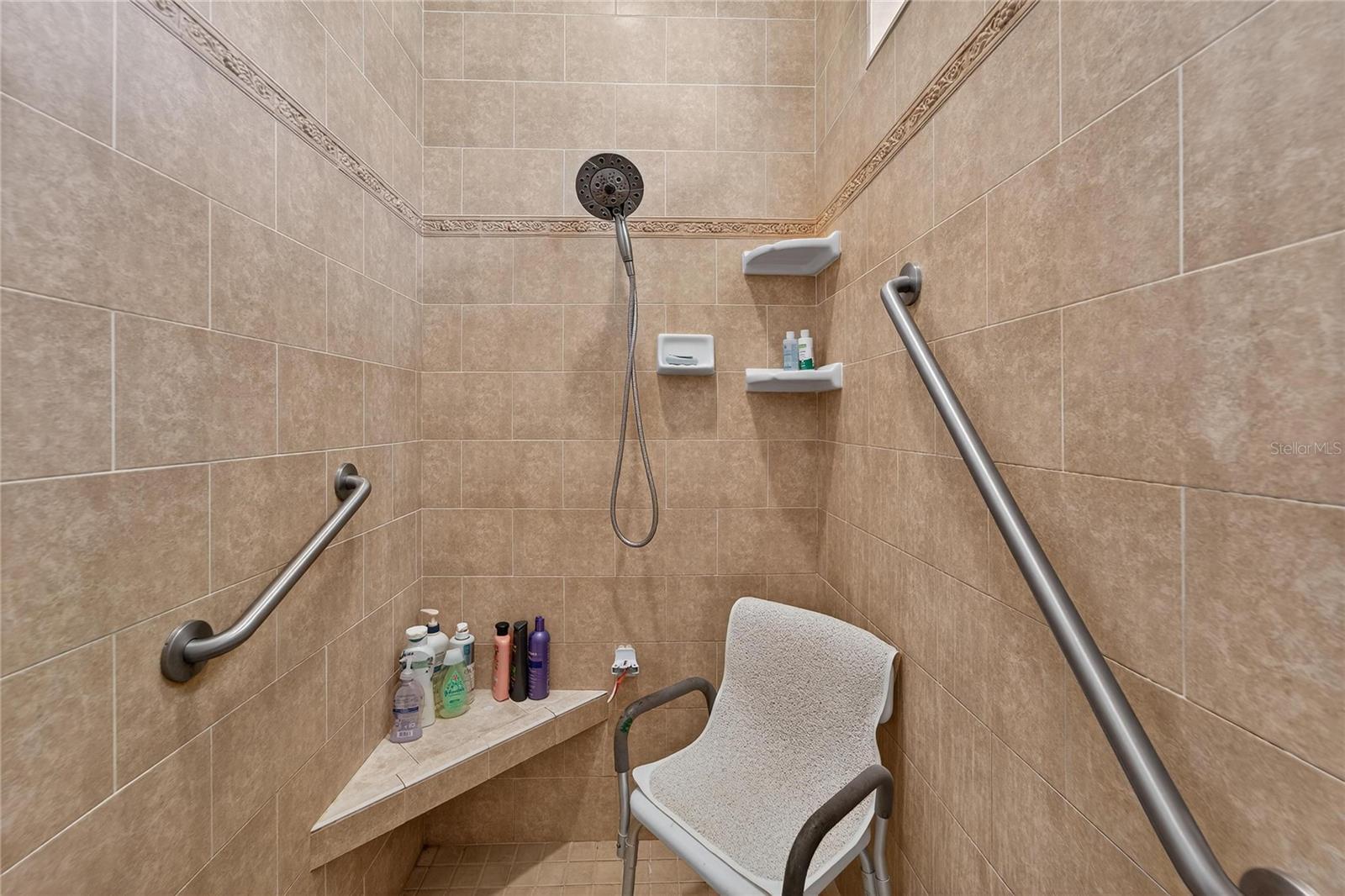 Master bath shower at 332 Holloway Rd, Plant City