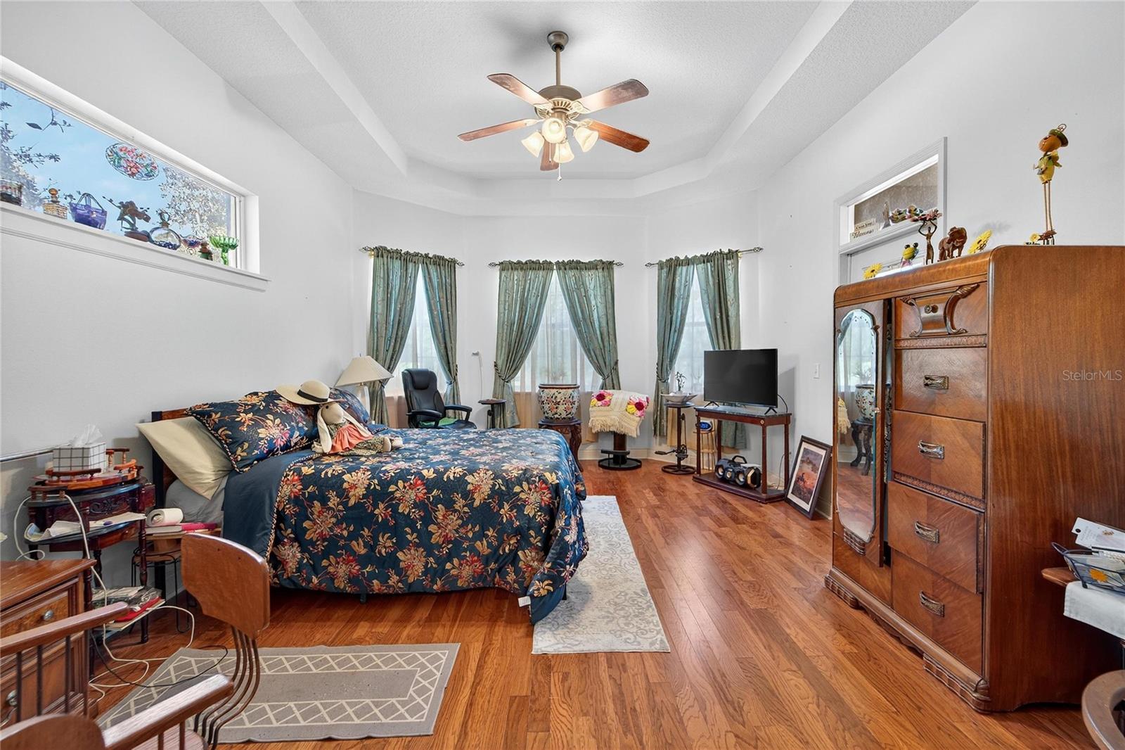 Master bedroom at 332 Holloway Rd, Plant City