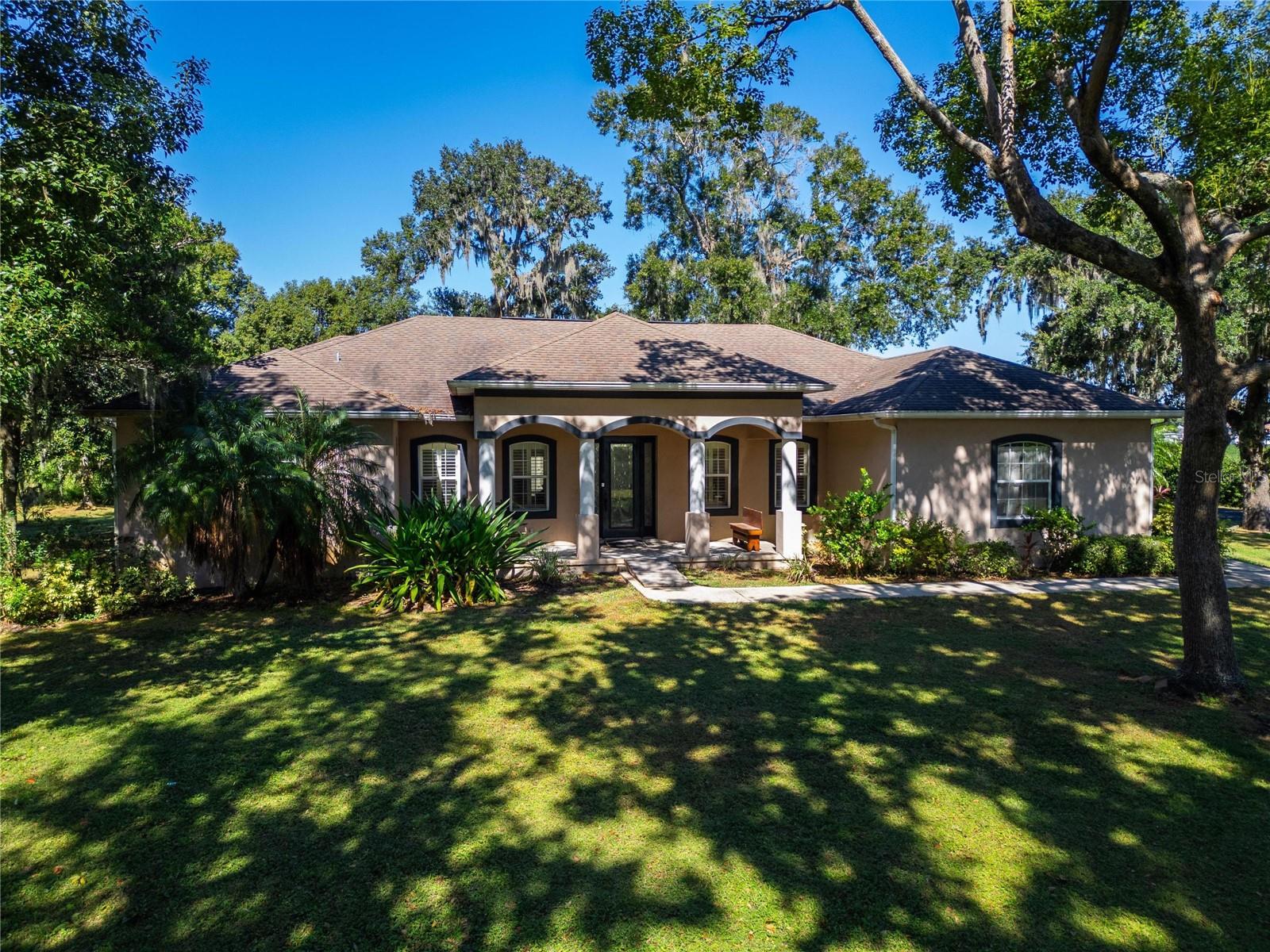 Front Exterior at 332 Holloway Rd, Plant City