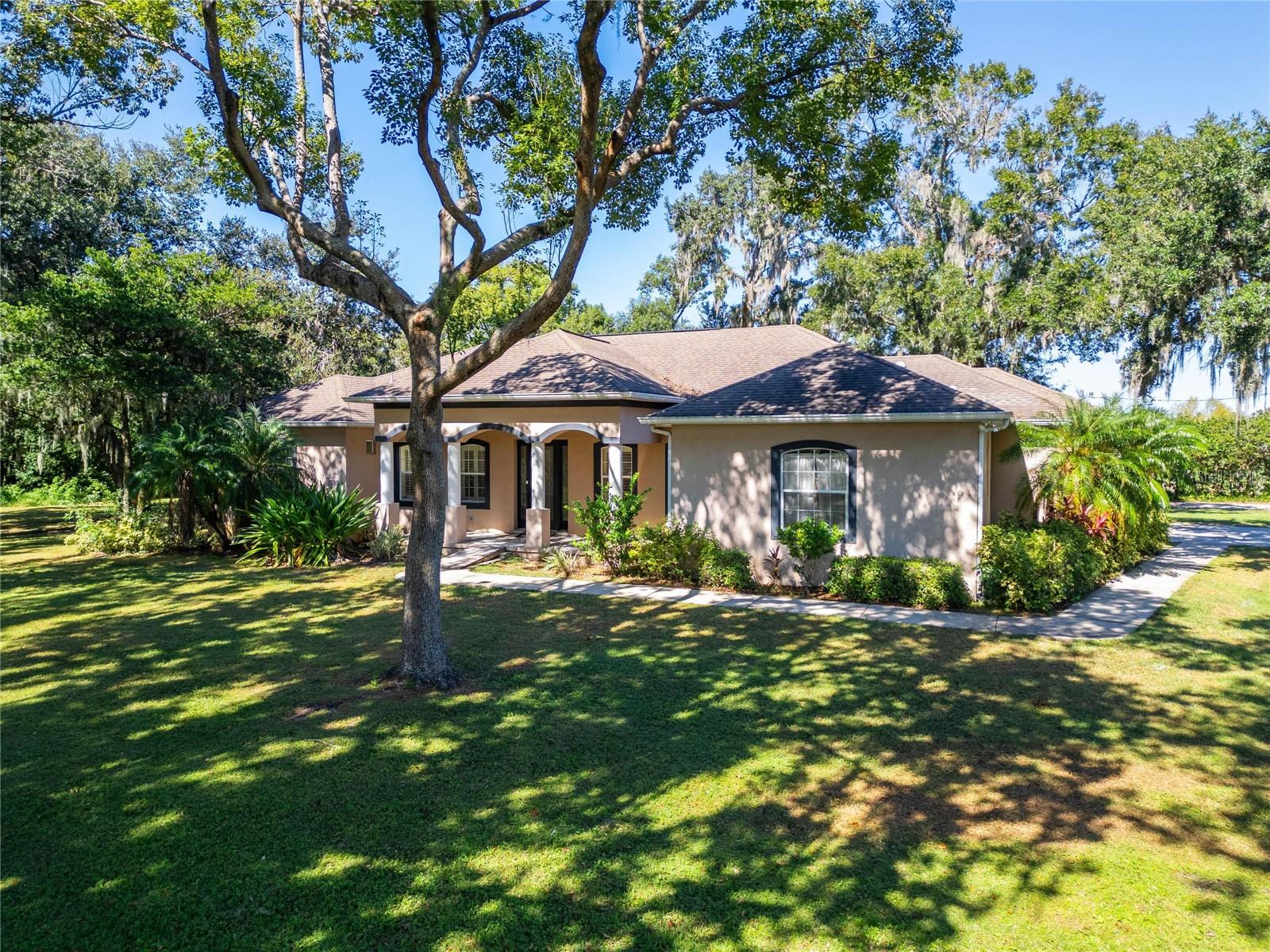 Exterior at 332 Holloway Rd, Plant City