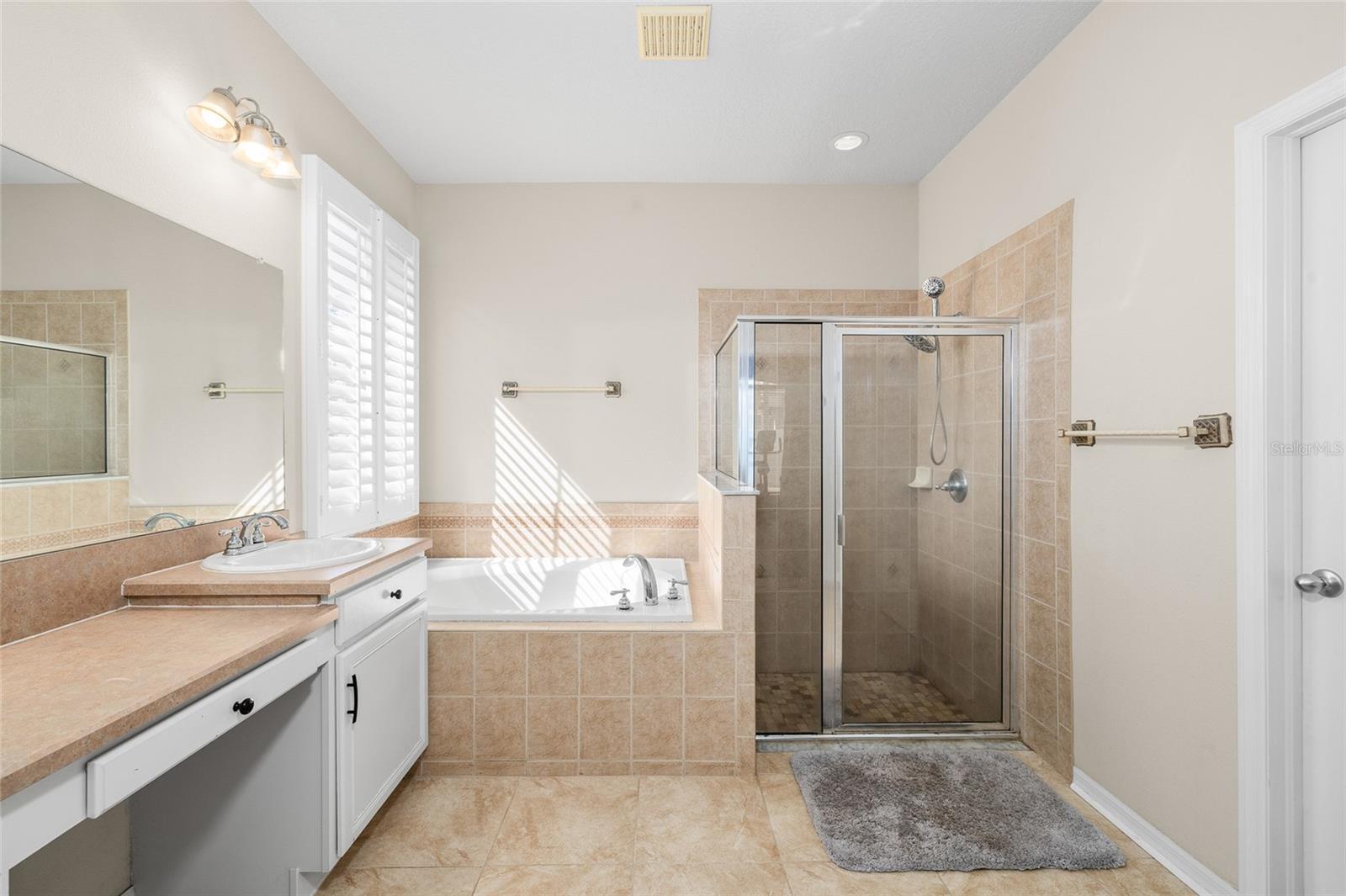 Primary Ensuite- Garden Tub + Separate Shower