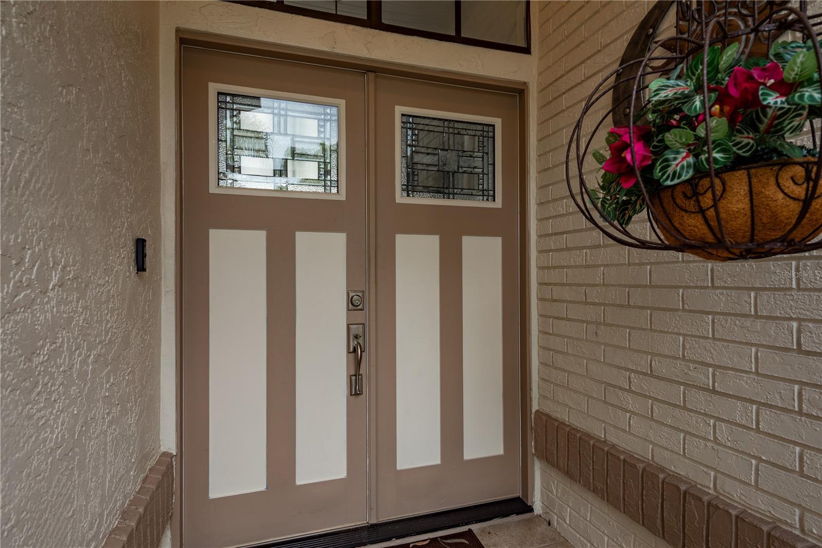 Front screened porch