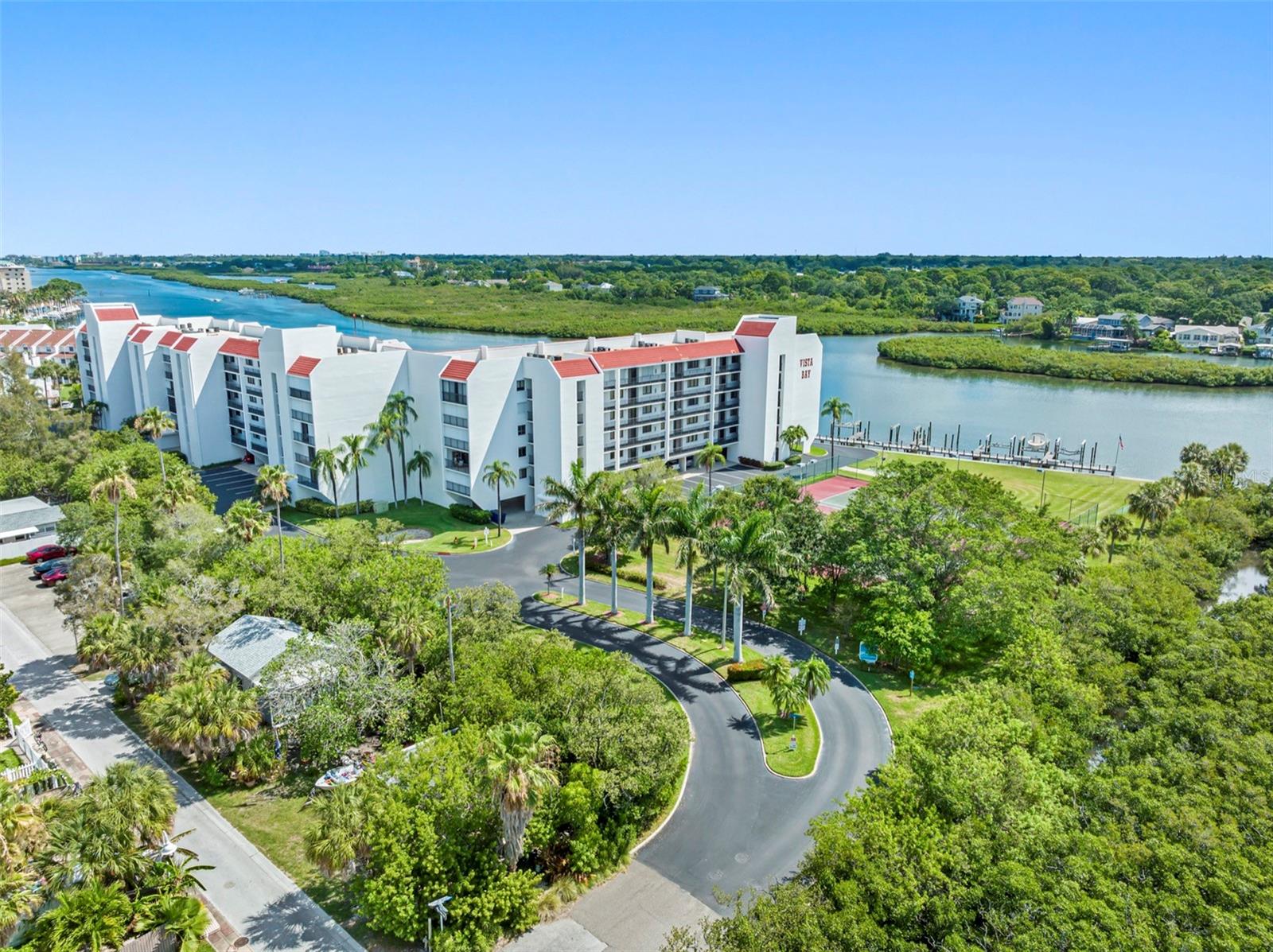 ... Private Entrance to Vista Bay.. Vista Bay Controls almost a 4 Acre Lot.