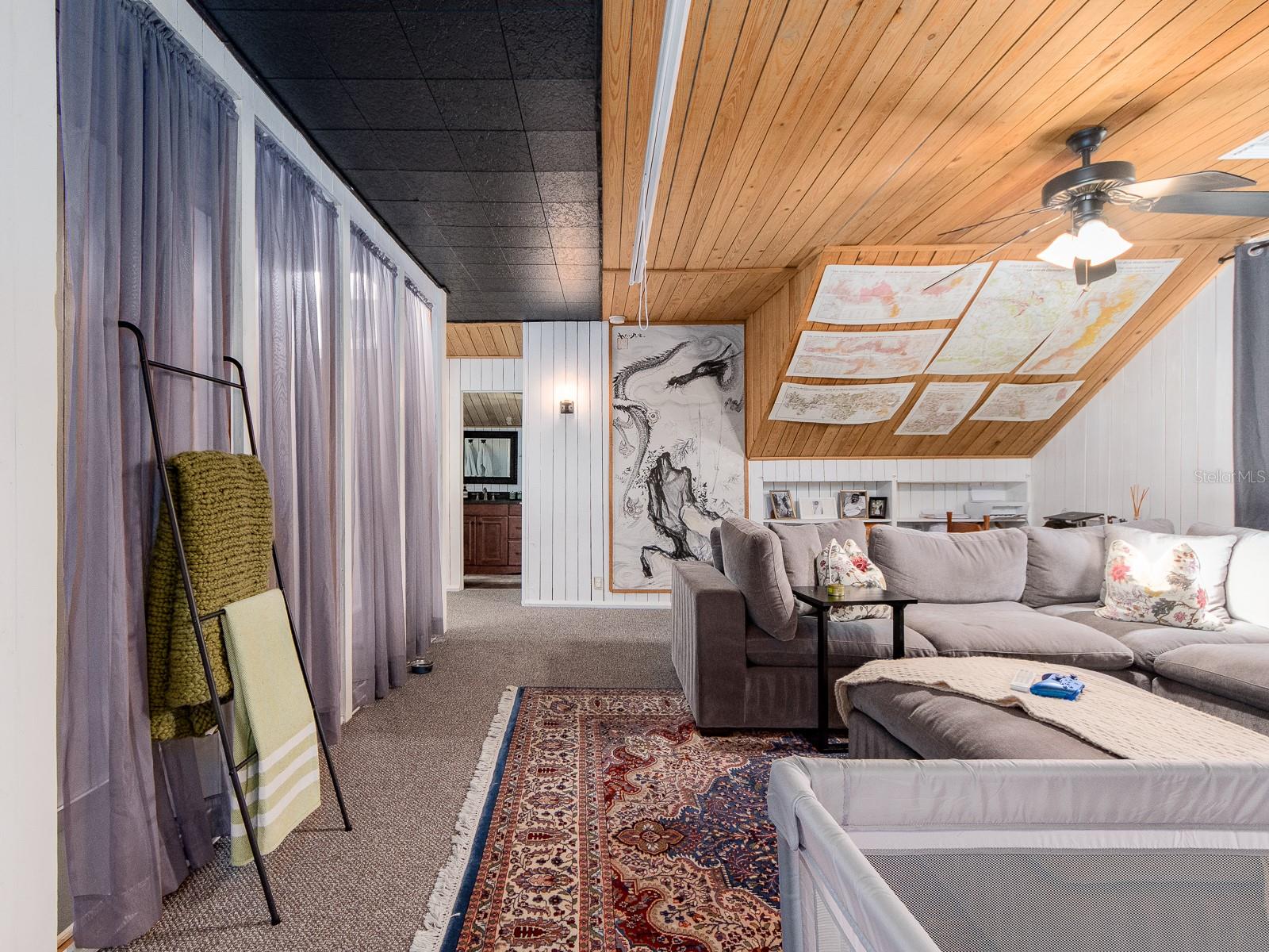 2nd floor family room