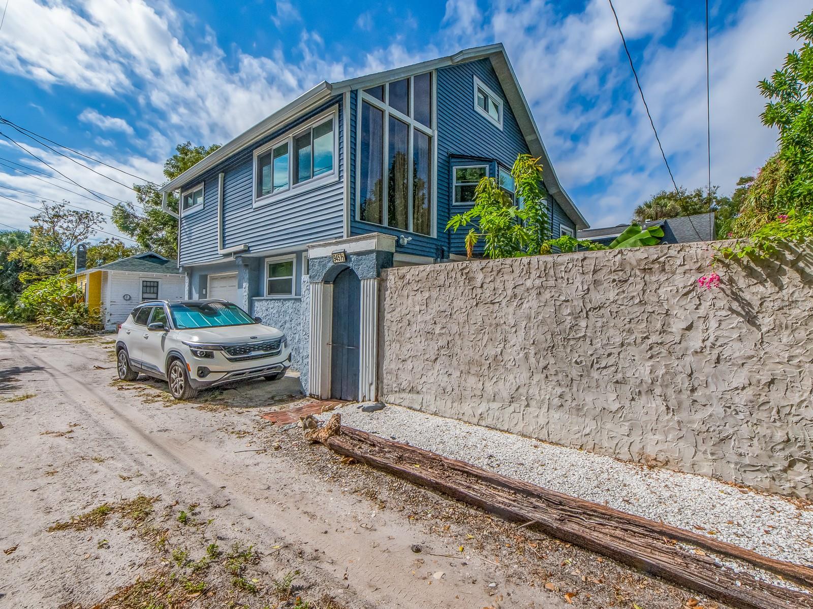 Rear house alley access