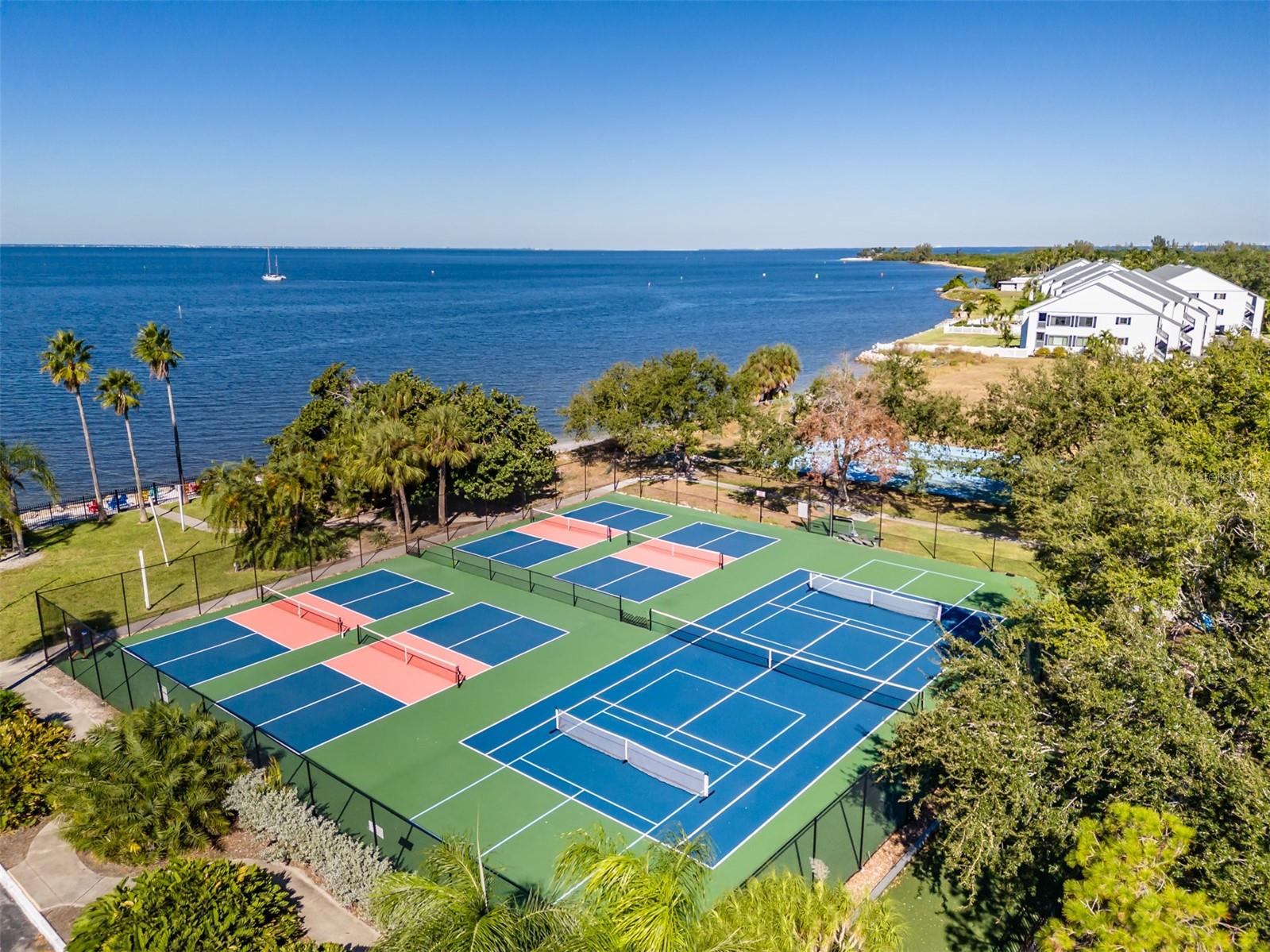 Tennis, Pickleball Courts