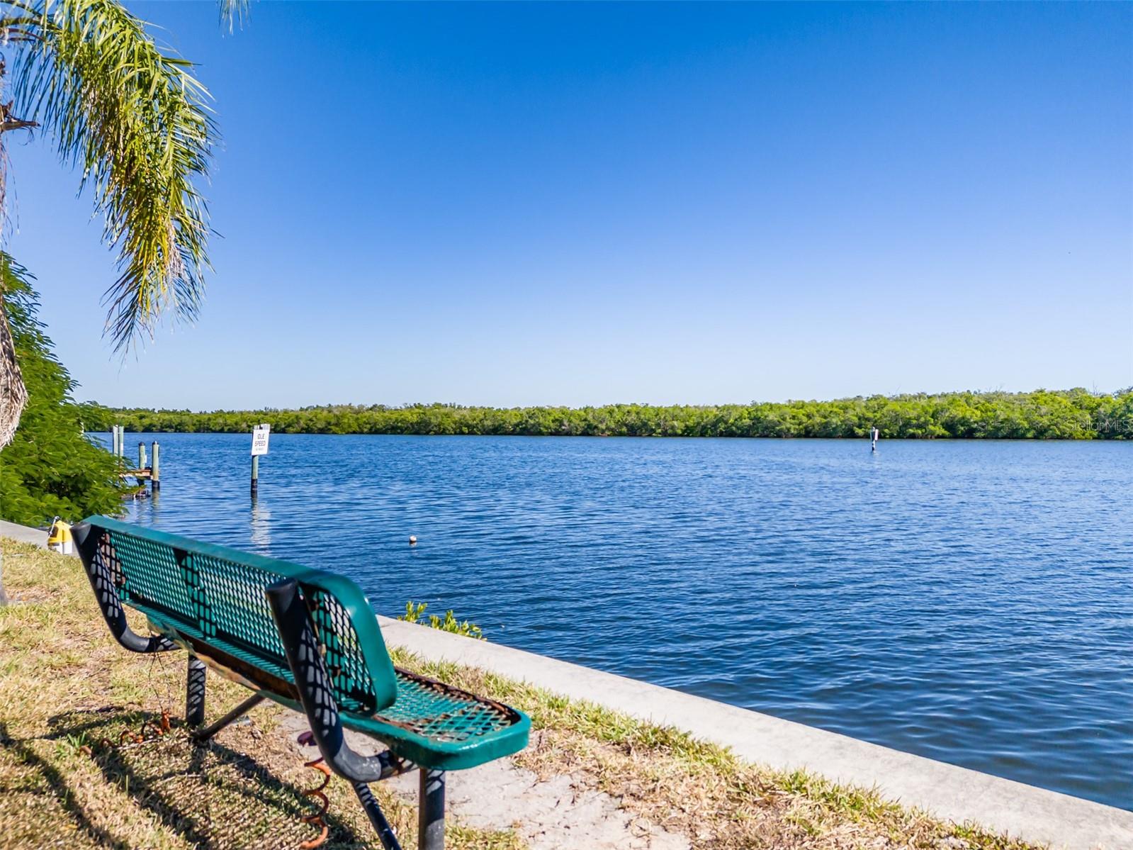 Sitting Areas to Relax and Enjoy the Beautiful Views