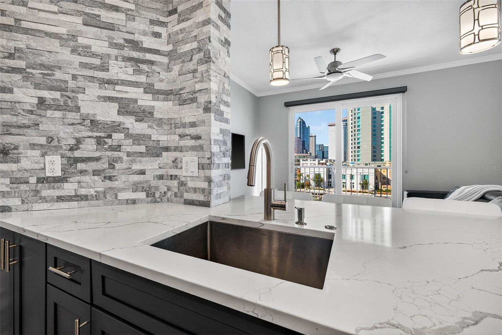 Kitchen - Quartz Countertops