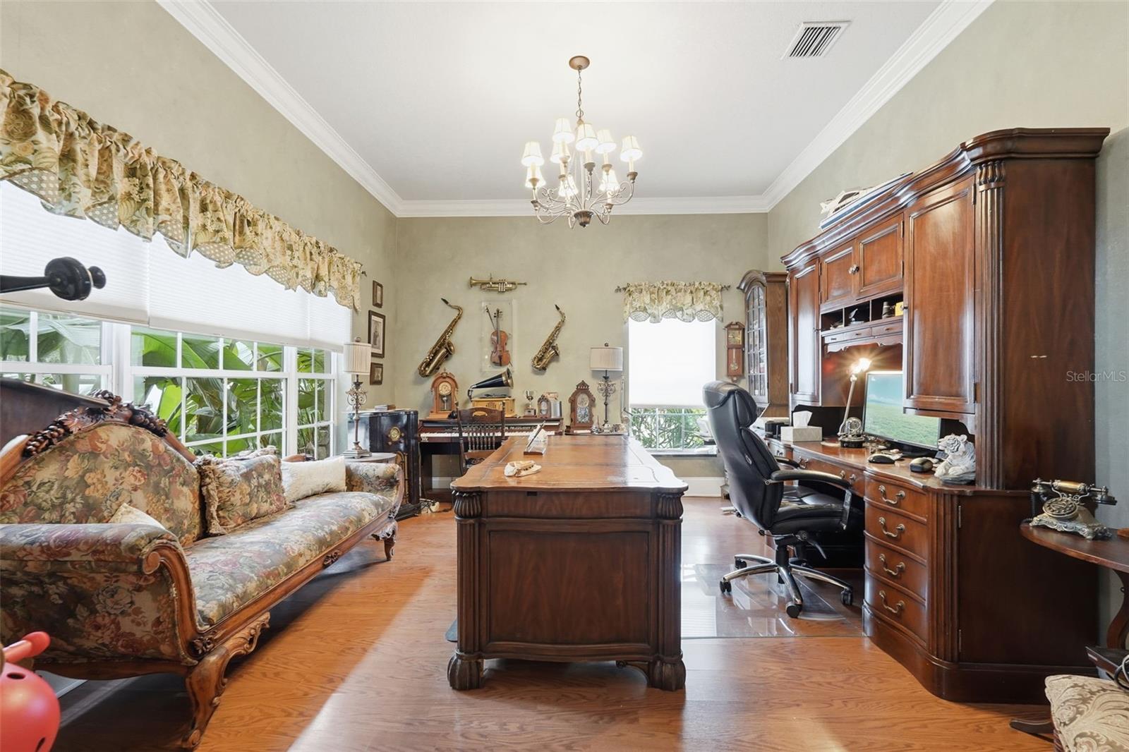 Office, den, flex space.