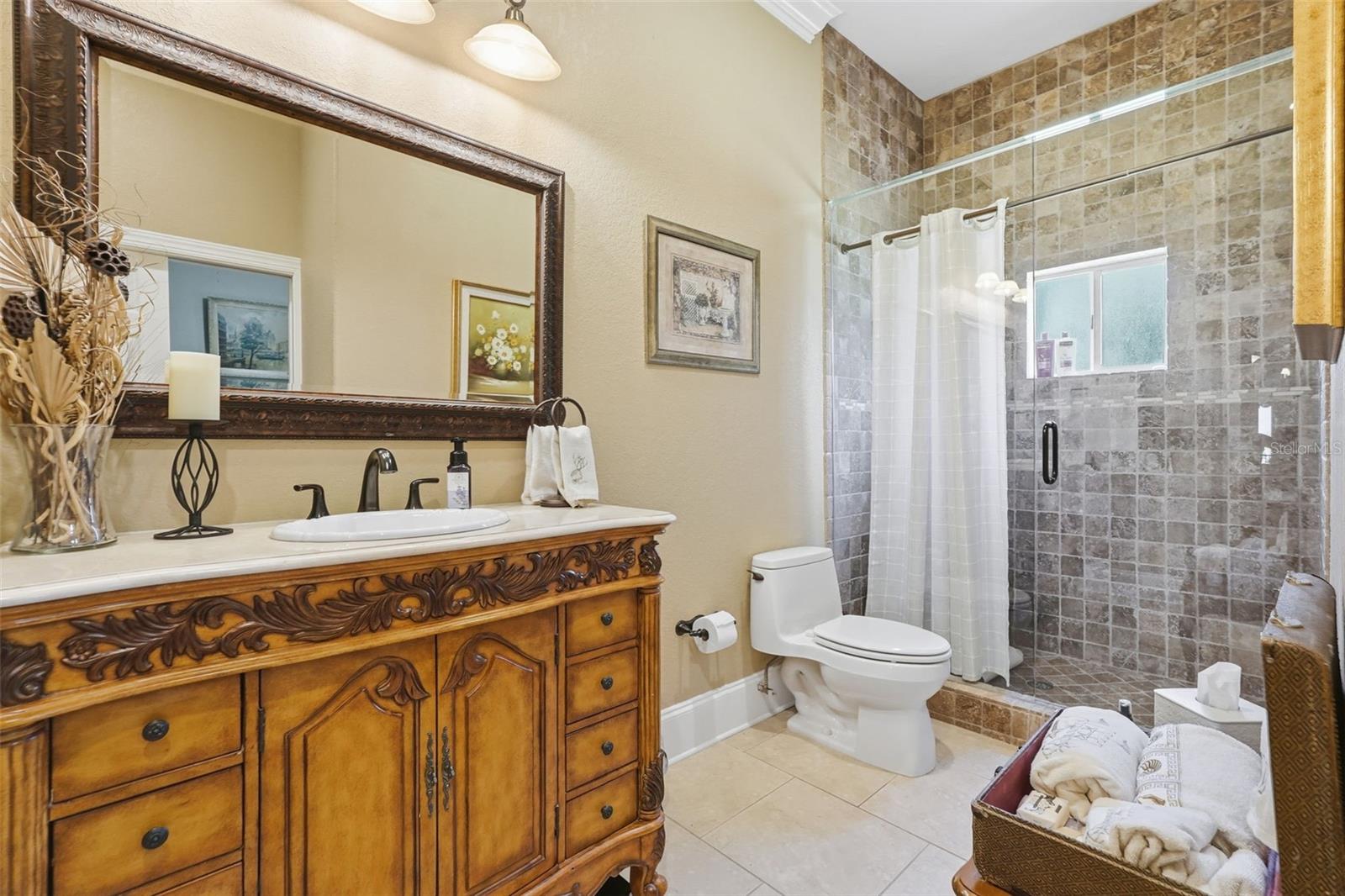 Full bathroom on the first floor.