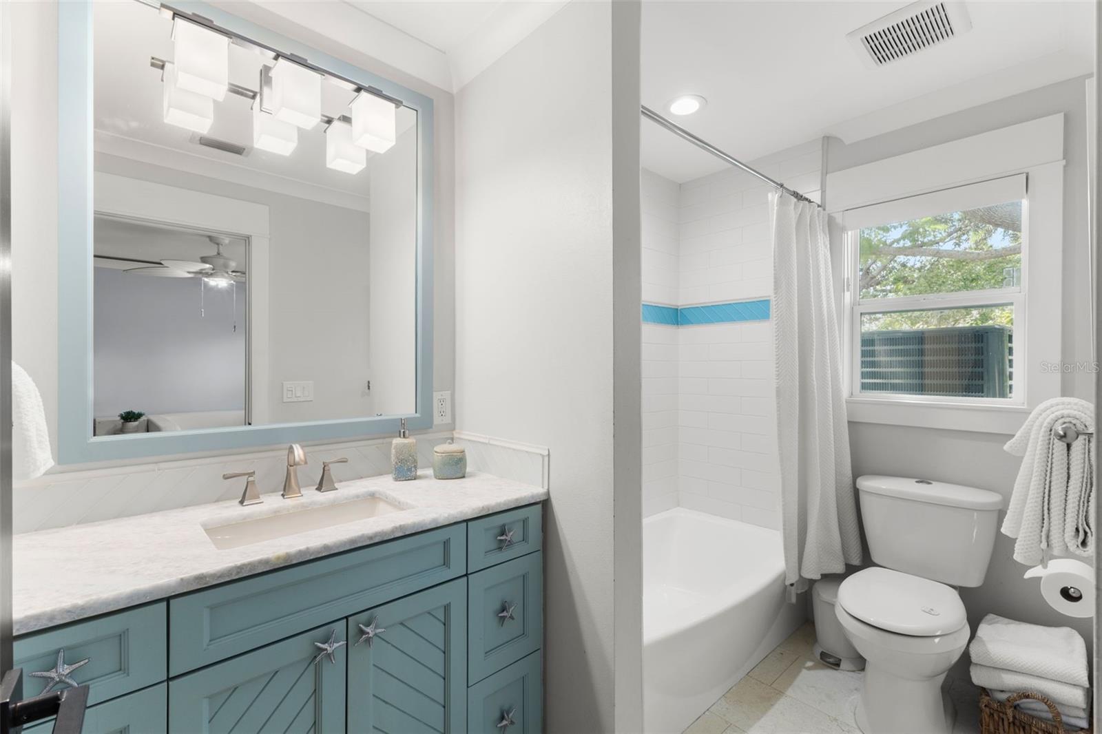 Ensuite Bath for Bedroom 2