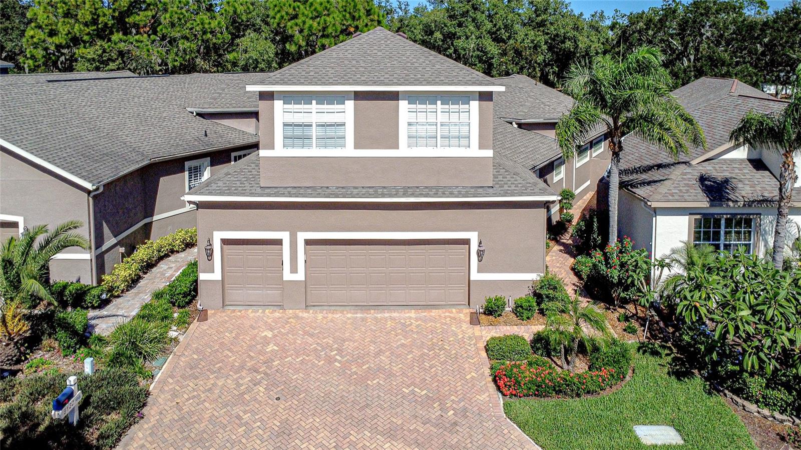Stunning curb appeal in River Hills!