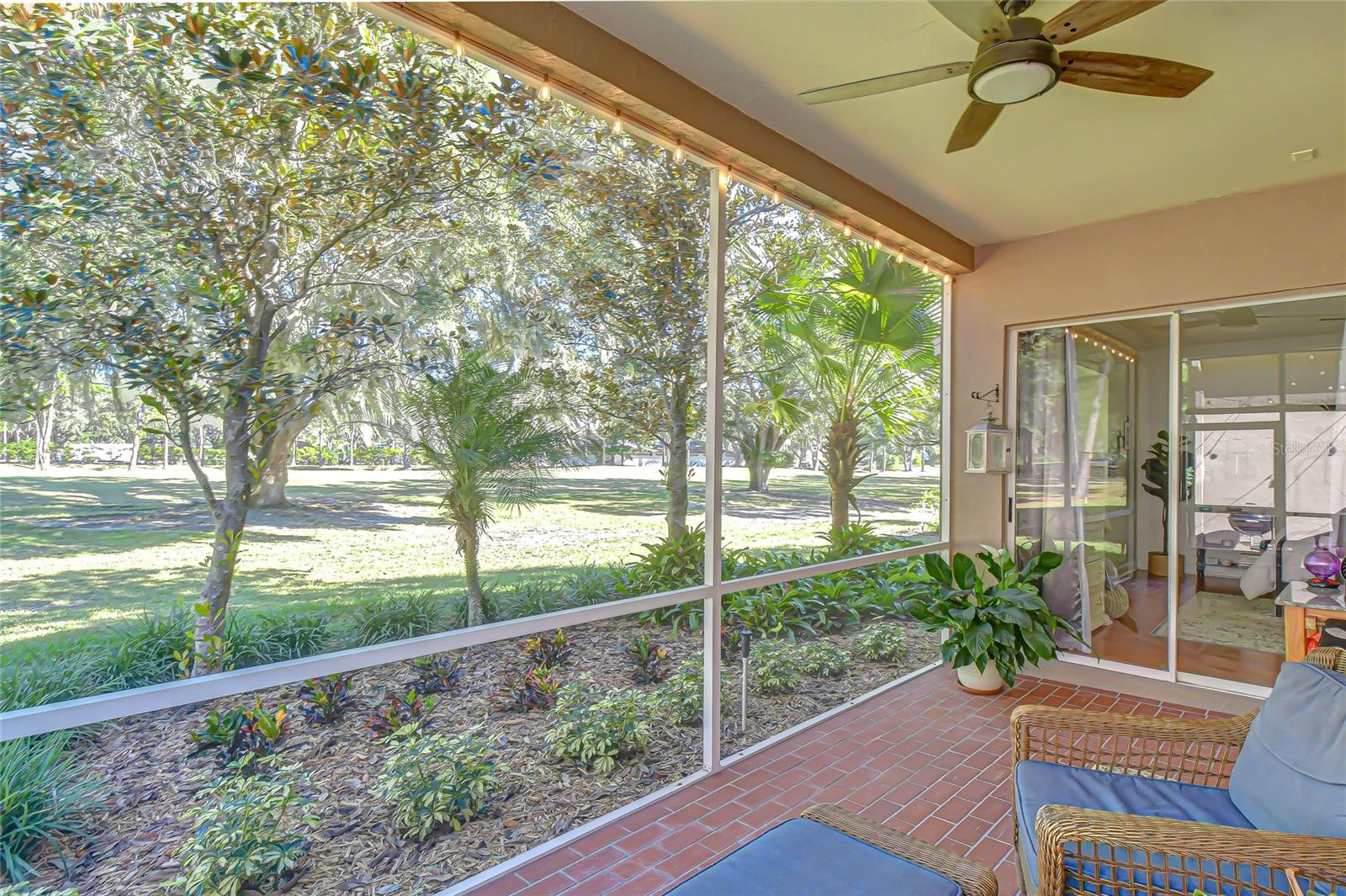 Ideal for morning coffee or evening relaxation!