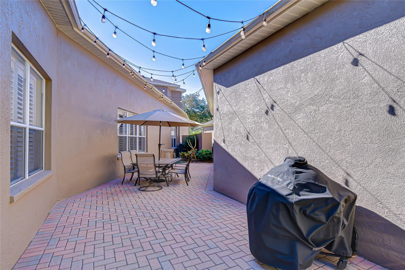 Florida lifestyle ready for alfresco dining