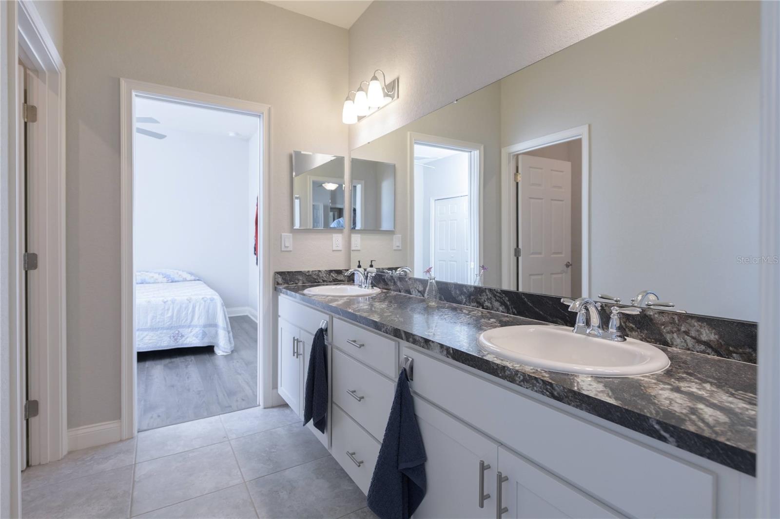 Jack-n-Jill Bathroom between Bedroom 2 and 3