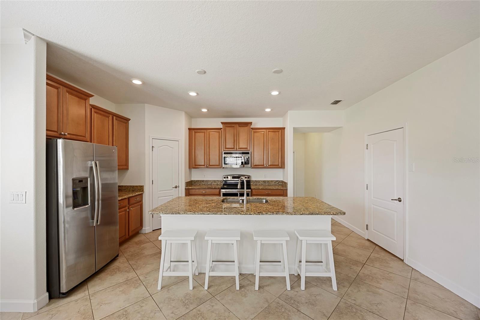 Spacious kitchen island