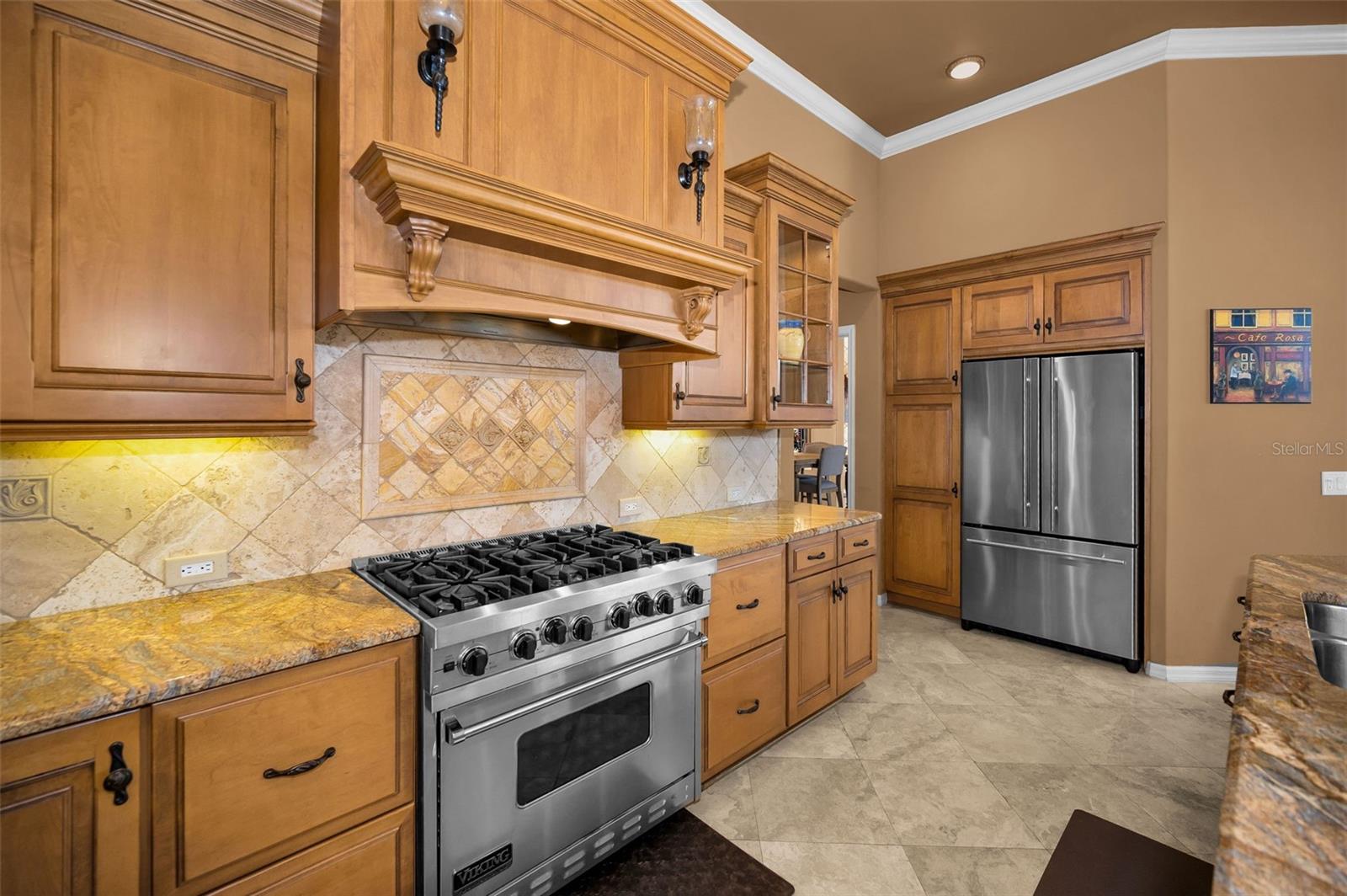 Viking 6-burner gas stove with exhaust hood