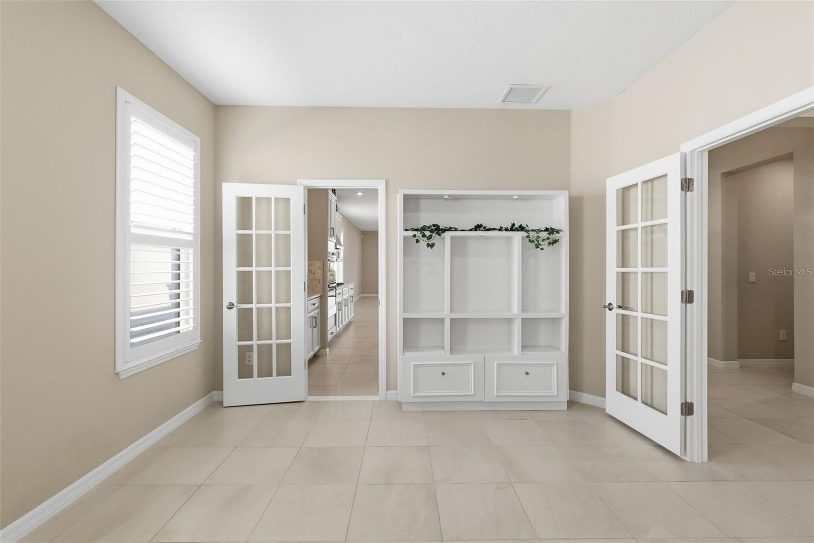 Bonus/Office Entryway To Kitchen